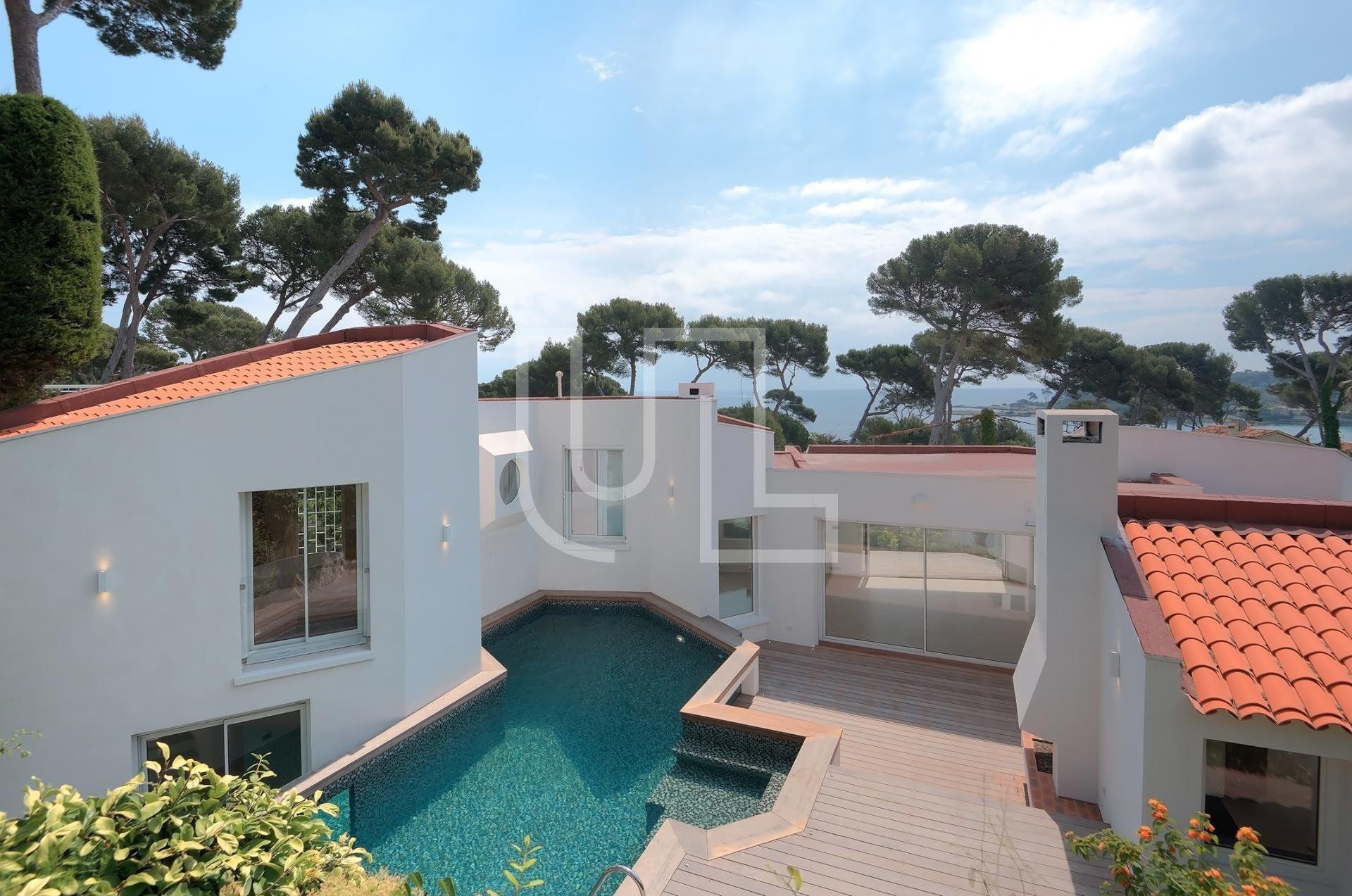 Rumah di Juan-les-Pins, Provence-Alpes-Cote d'Azur 10485677