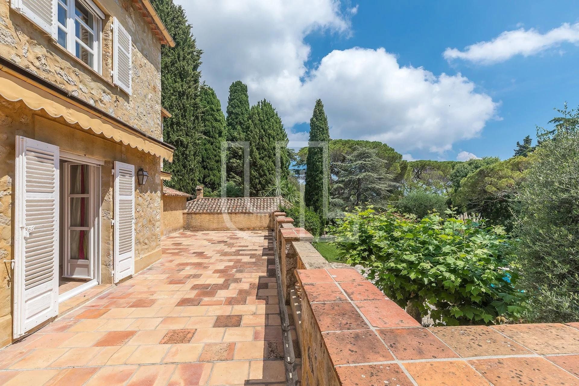 casa en Antibes, Provence-Alpes-Côte d'Azur 10485678