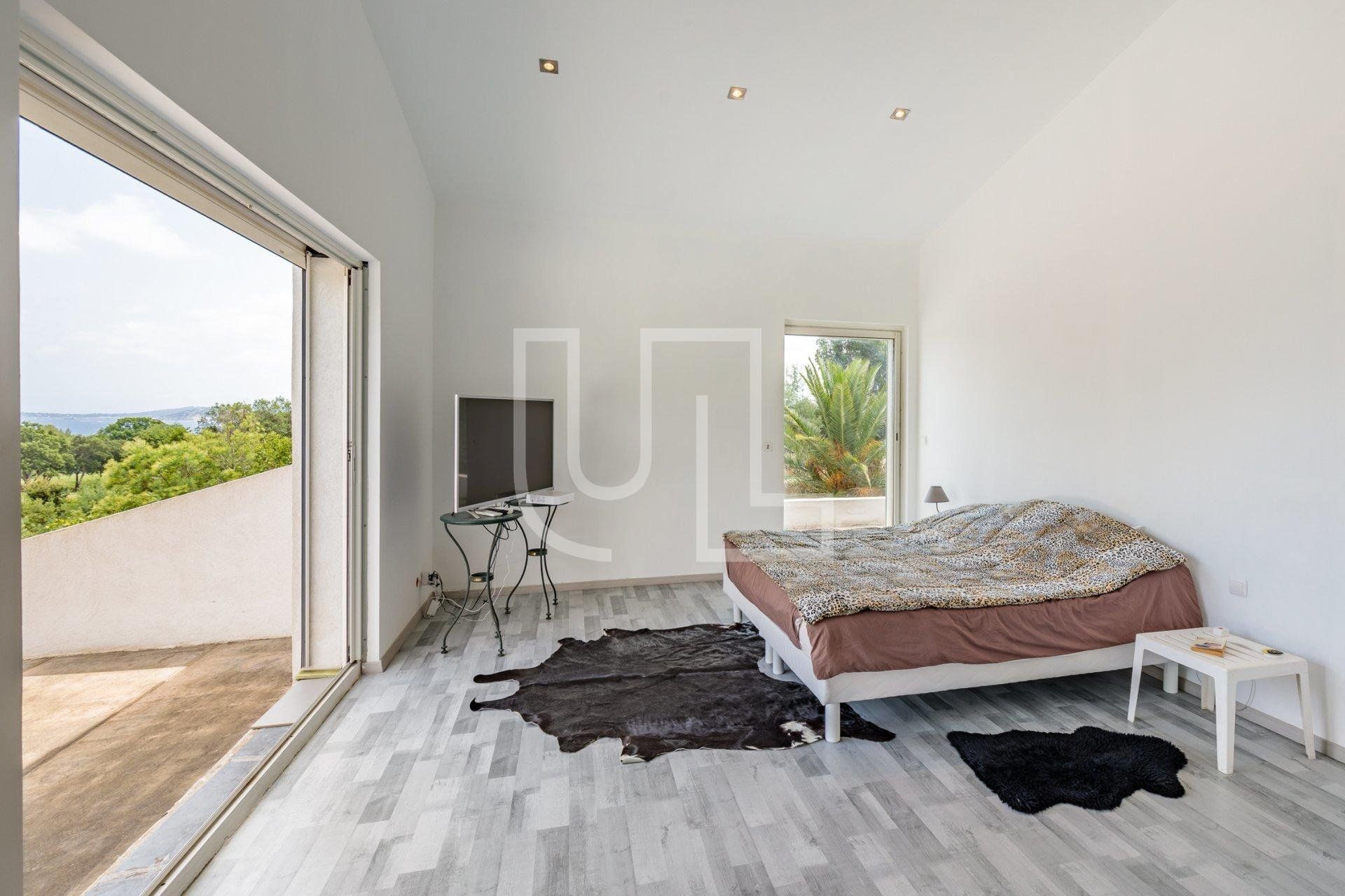 Hus i Grimaud, Provence-Alpes-Côte d'Azur 10485722