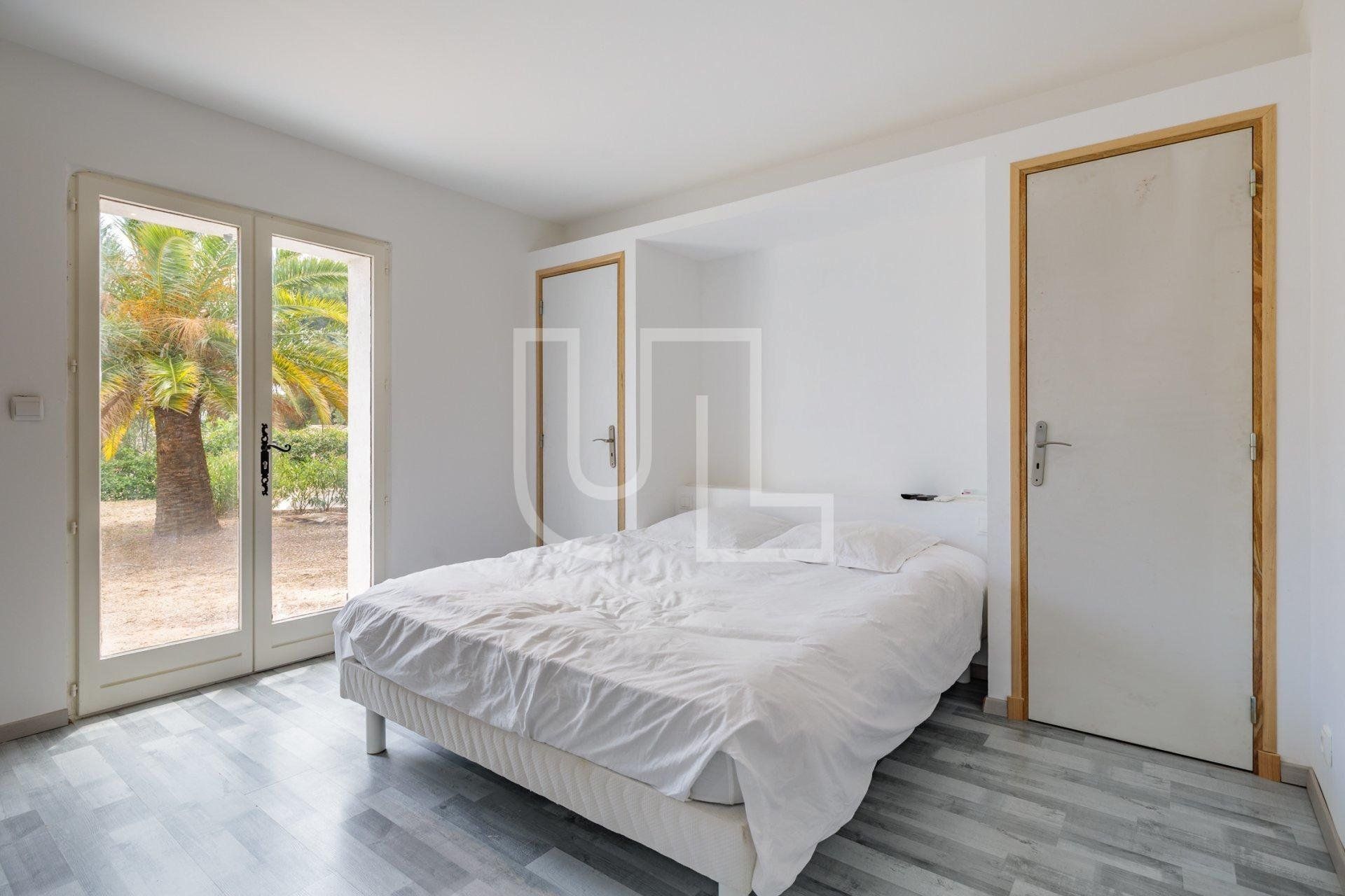 Hus i Grimaud, Provence-Alpes-Côte d'Azur 10485722