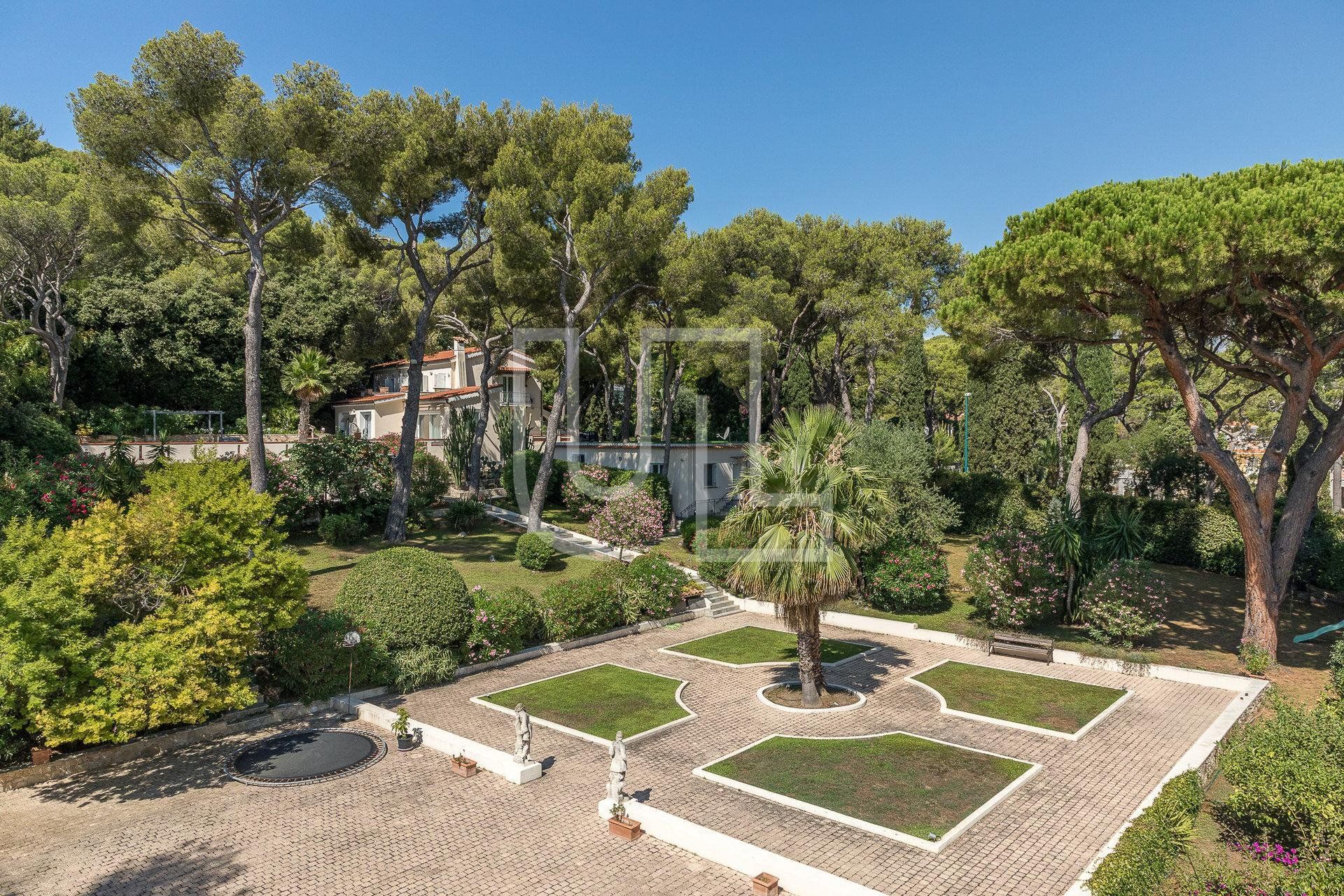 loger dans Saint-Jean-Cap-Ferrat, Provence-Alpes-Côte d'Azur 10485766