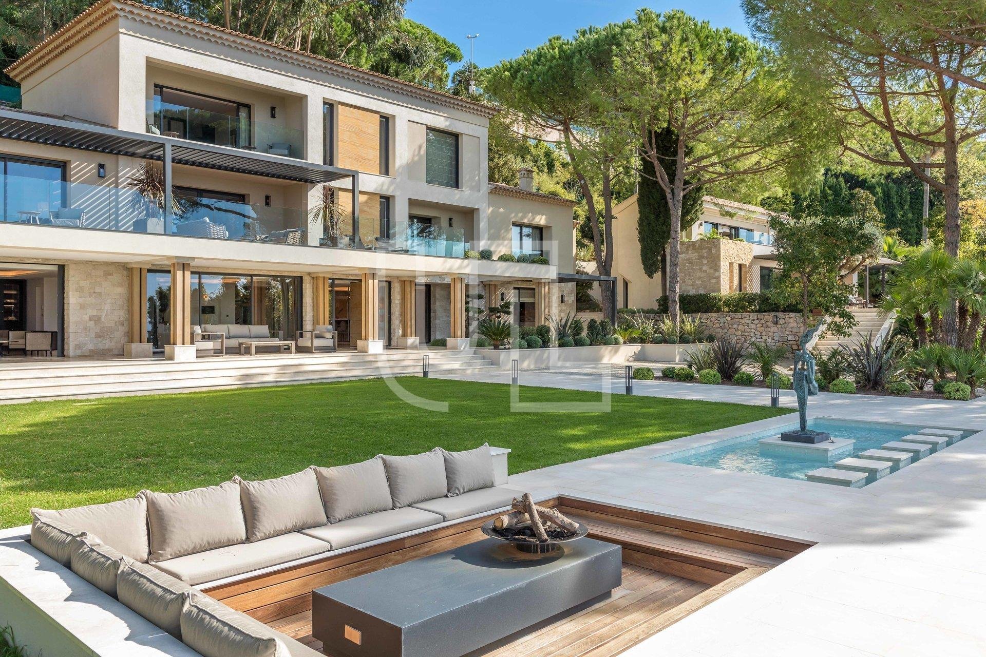 House in Cannes, 195B Chemin de la Chapelle Saint-Antoine 10485792