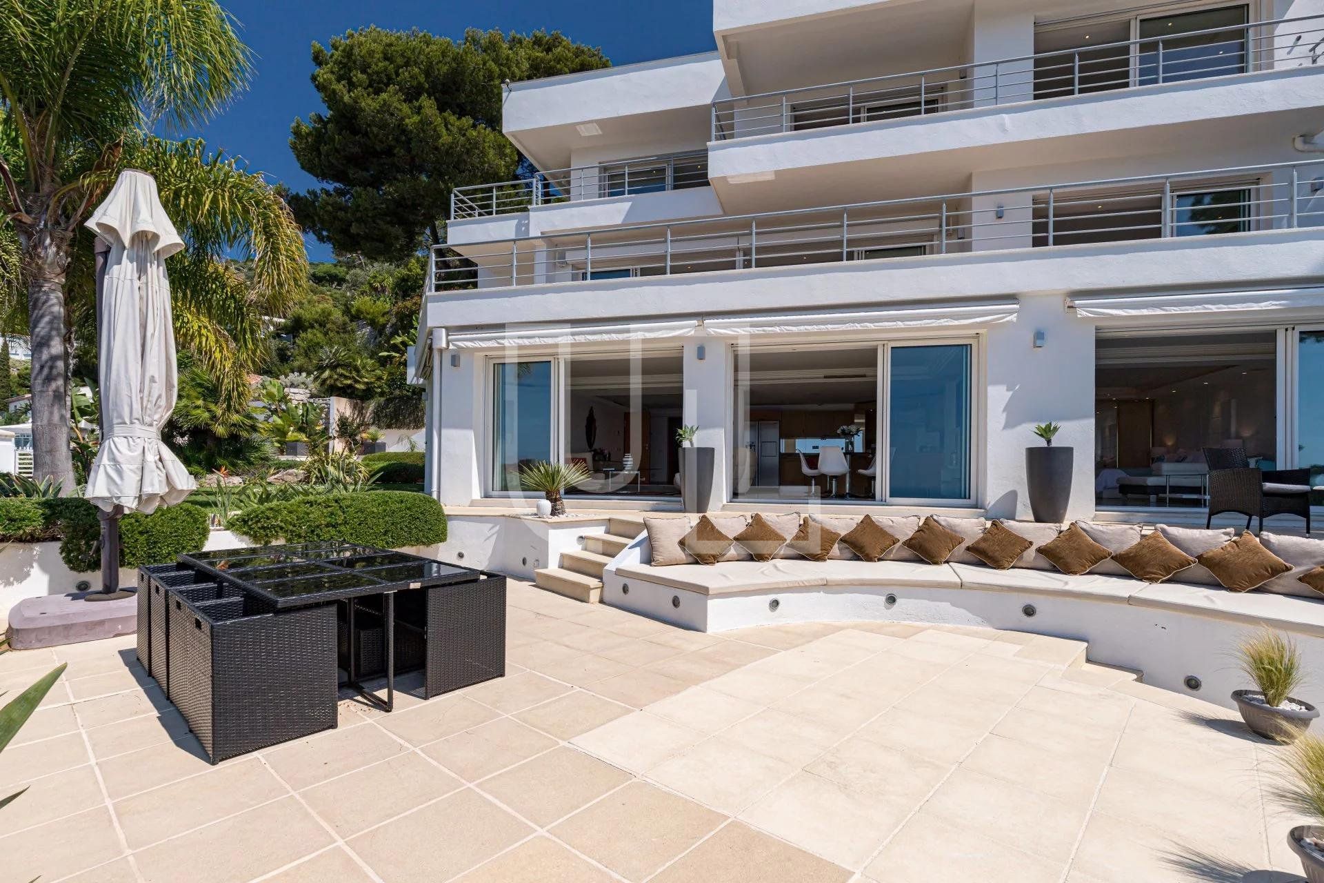 Rumah di Villefranche-sur-Mer, Provence-Alpes-Cote d'Azur 10485931