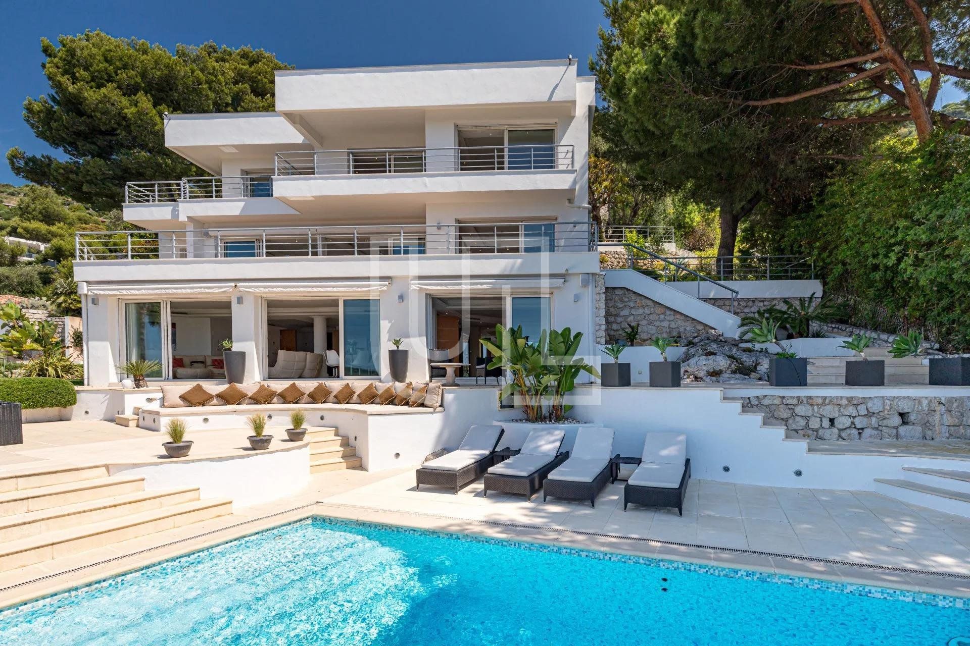 σπίτι σε Villefranche-sur-Mer, Provence-Alpes-Côte d'Azur 10485931