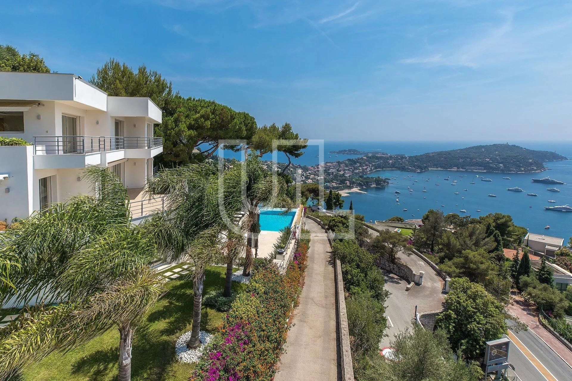 House in Villefranche-sur-Mer, Provence-Alpes-Cote d'Azur 10485931