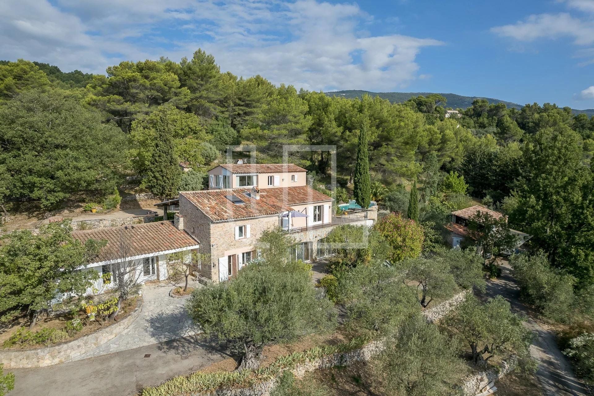 Hus i Seillans, Provence-Alpes-Côte d'Azur 10485982