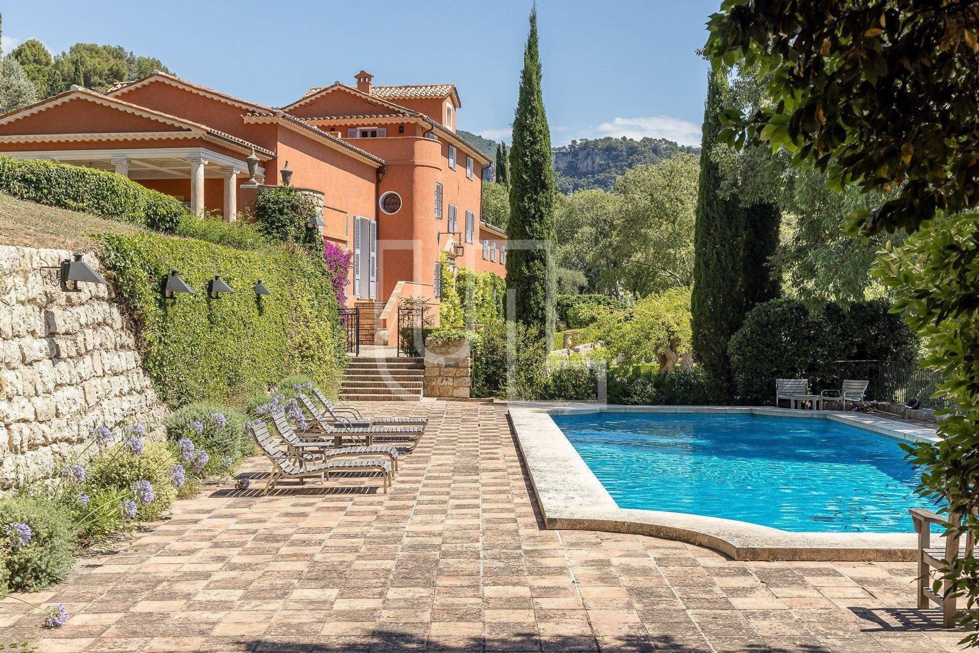 Rumah di Grasse, Provence-Alpes-Côte d'Azur 10485985