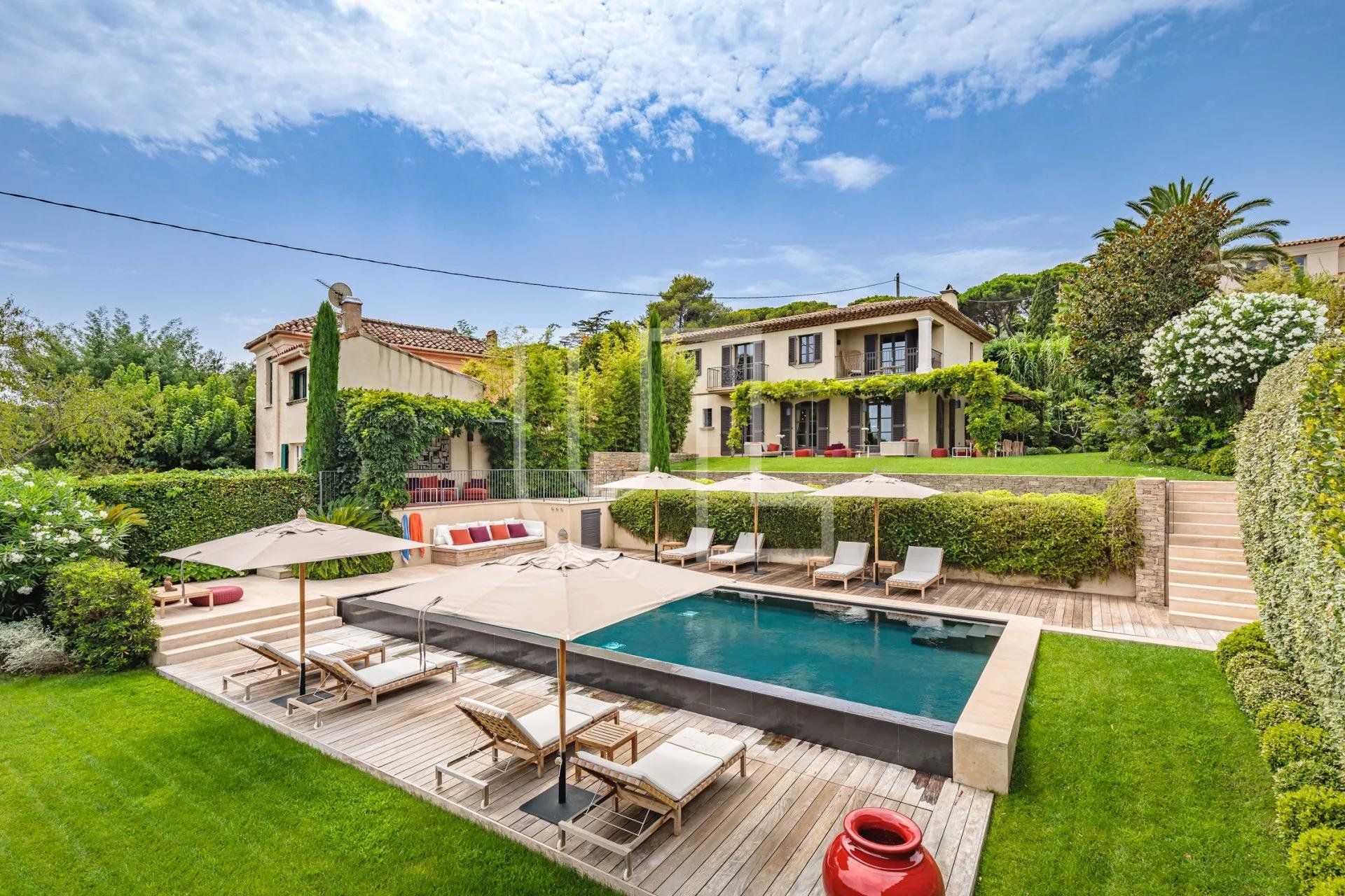 casa no Saint-Tropez, Provence-Alpes-Côte d'Azur 10486001