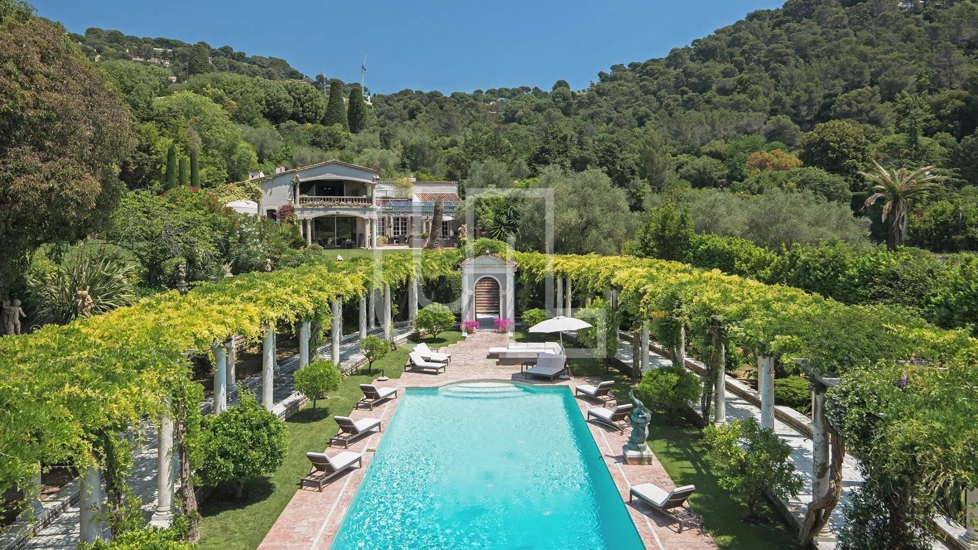 Rumah di Cannes, Provence-Alpes-Côte d'Azur 10486002