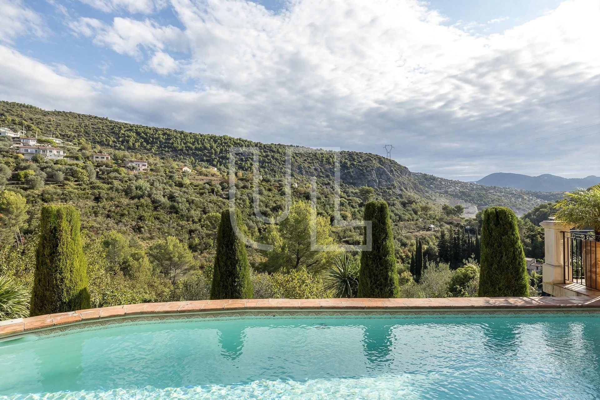 casa no Falicon, Provence-Alpes-Côte d'Azur 10486008