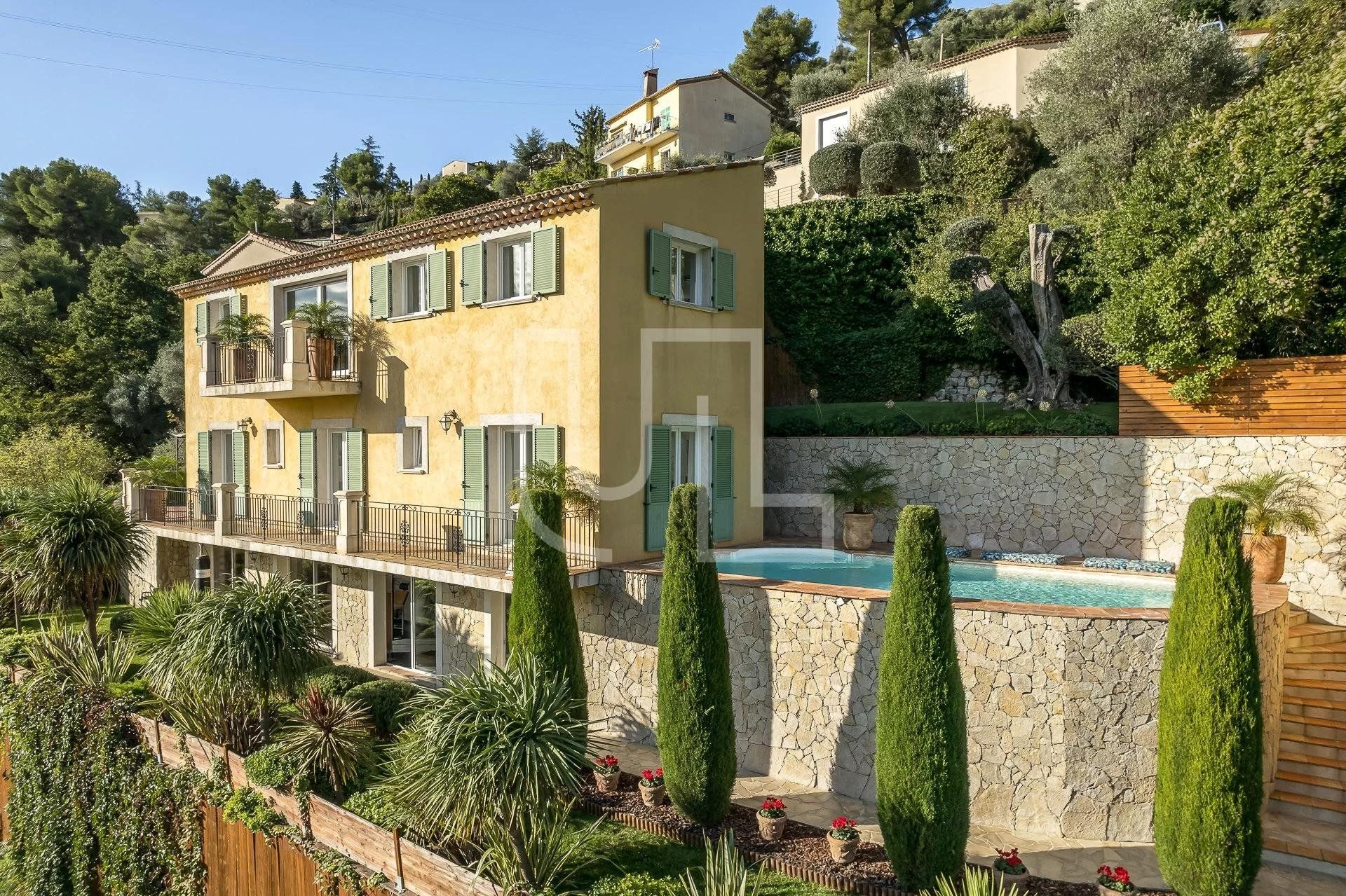 Будинок в Falicon, Provence-Alpes-Cote d'Azur 10486008