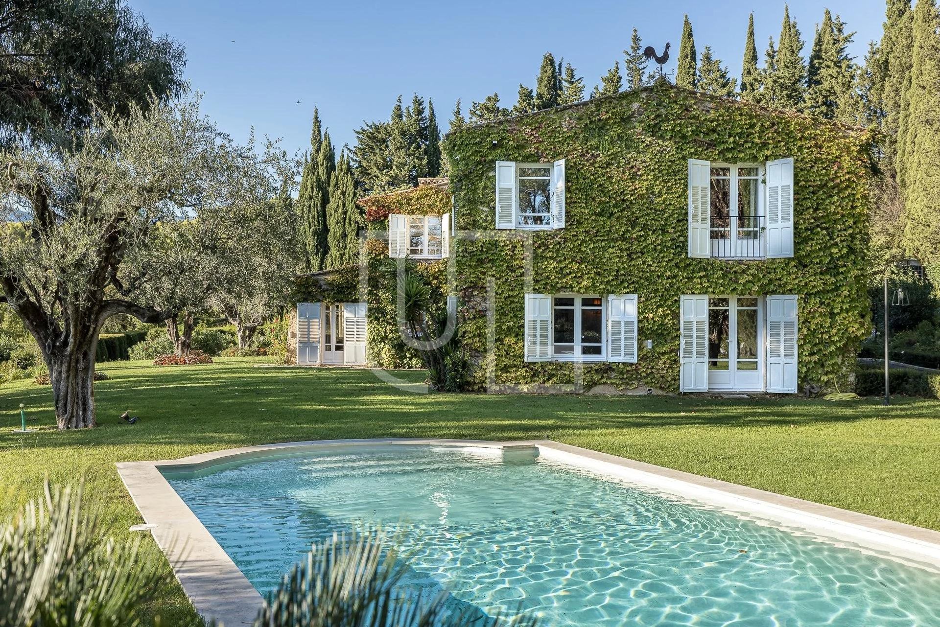 rumah dalam Mouans-Sartoux, Provence-Alpes-Côte d'Azur 10486021