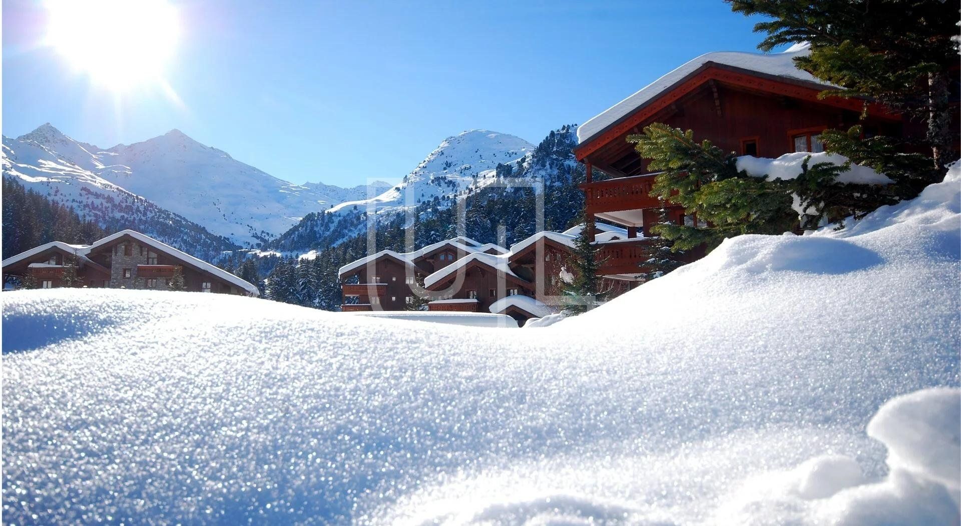 Condominium dans Les Allues, Auvergne-Rhône-Alpes 10486044