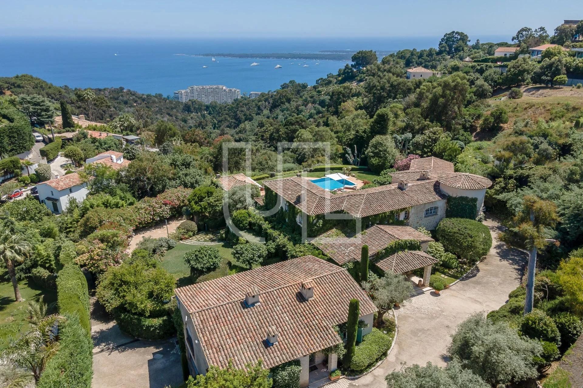 rumah dalam Cannes, Provence-Alpes-Côte d'Azur 10486060