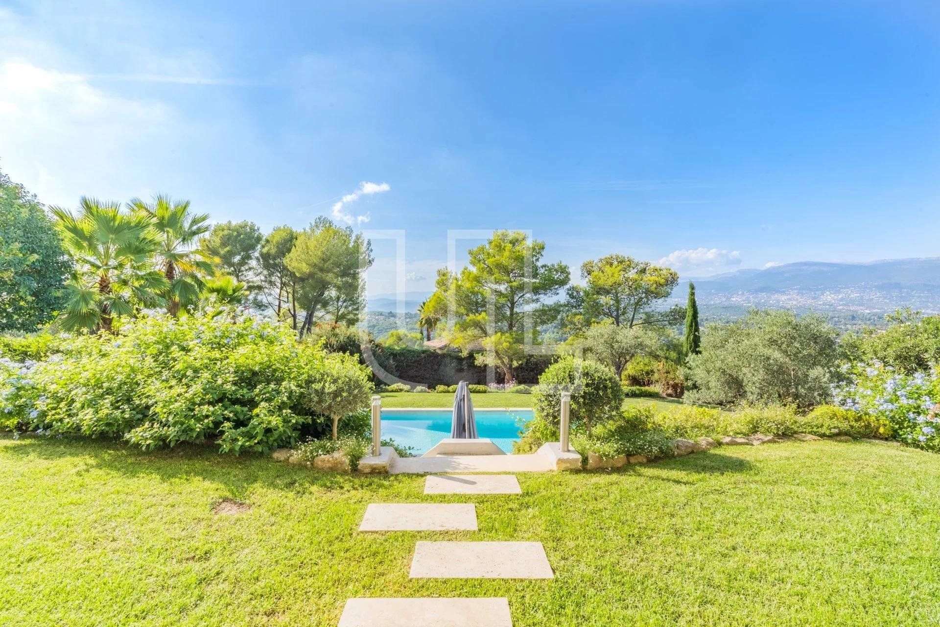 rumah dalam Mougins, Provence-Alpes-Côte d'Azur 10486120