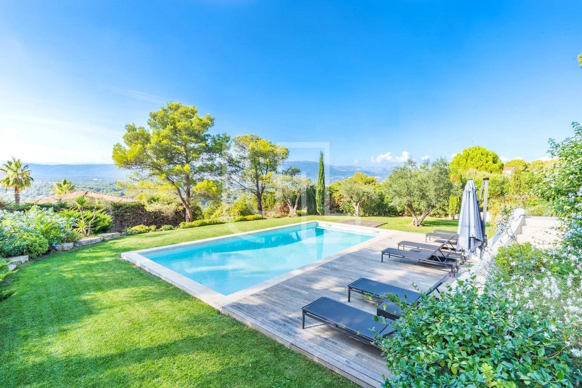 rumah dalam Mougins, Provence-Alpes-Côte d'Azur 10486120