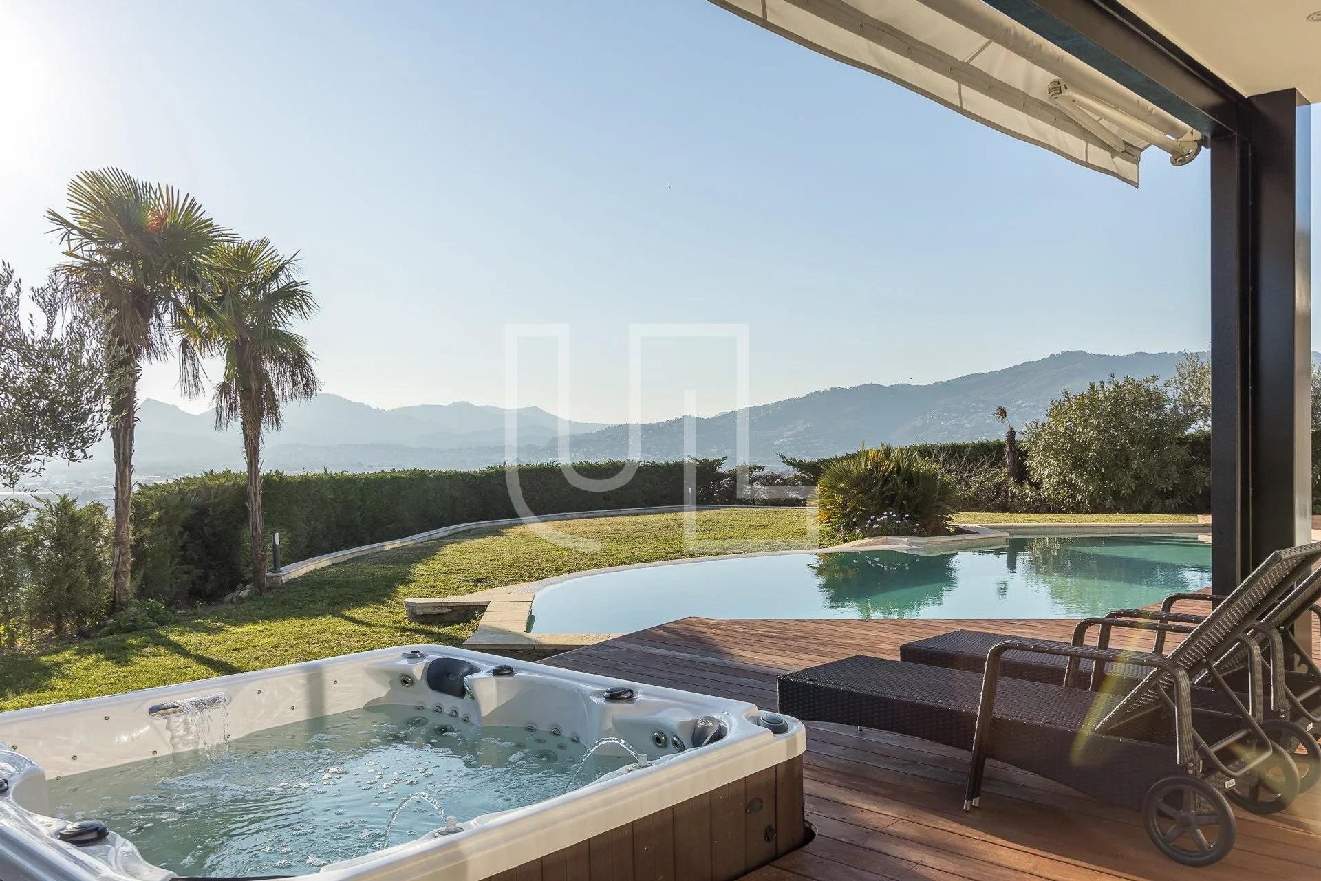 Haus im Cannes, Provence-Alpes-Côte d'Azur 10486267