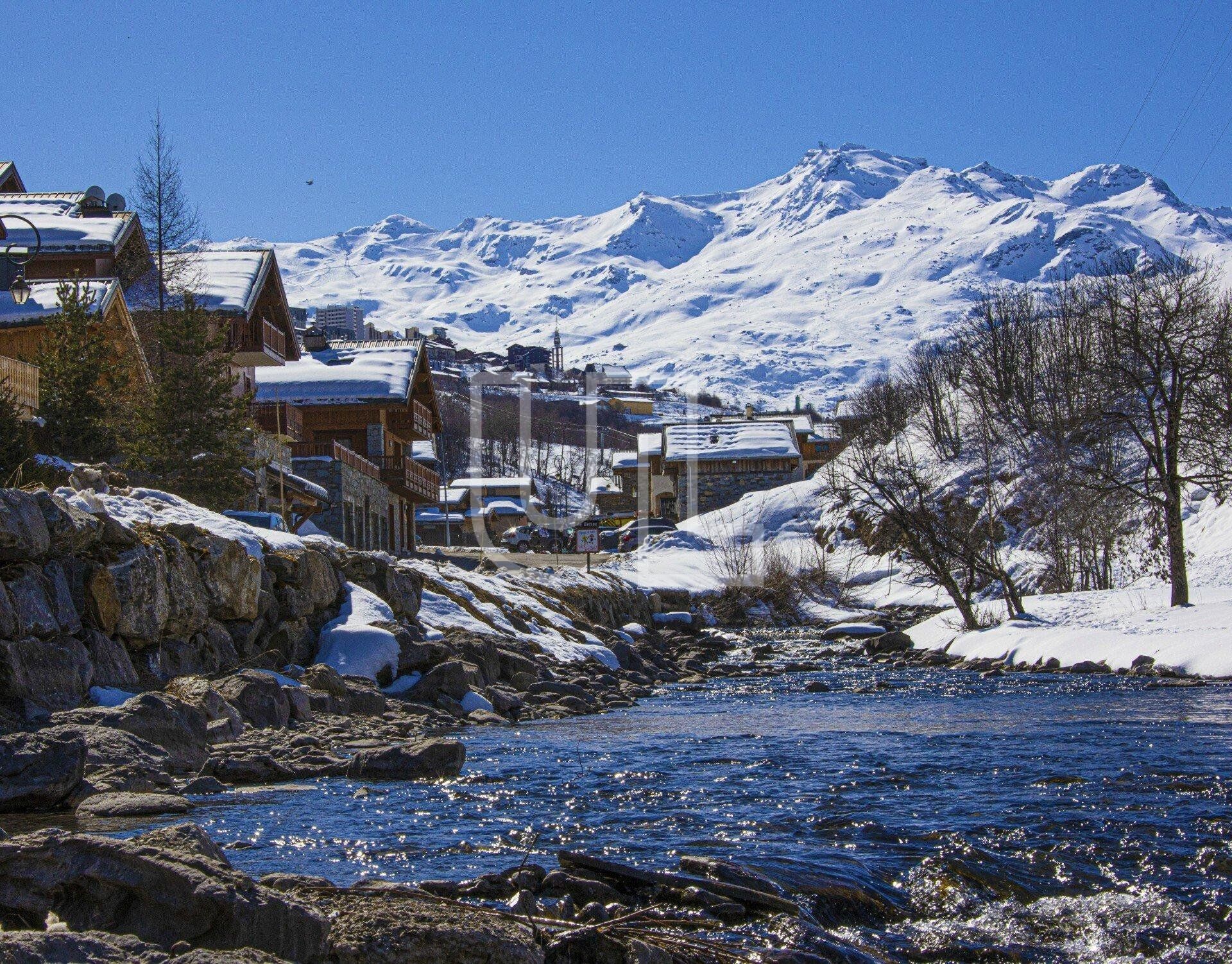 Кондоминиум в Les Belleville, Auvergne-Rhône-Alpes 10486379