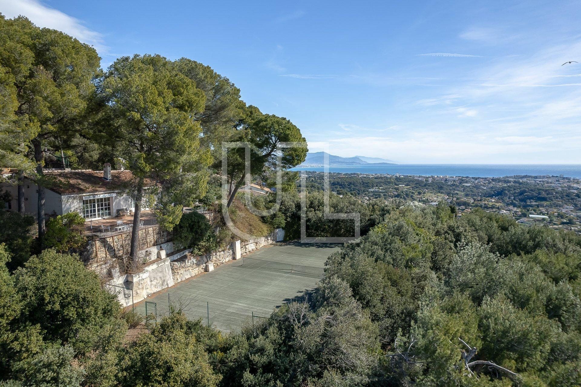 casa no Vallauris, Provence-Alpes-Côte d'Azur 10486463