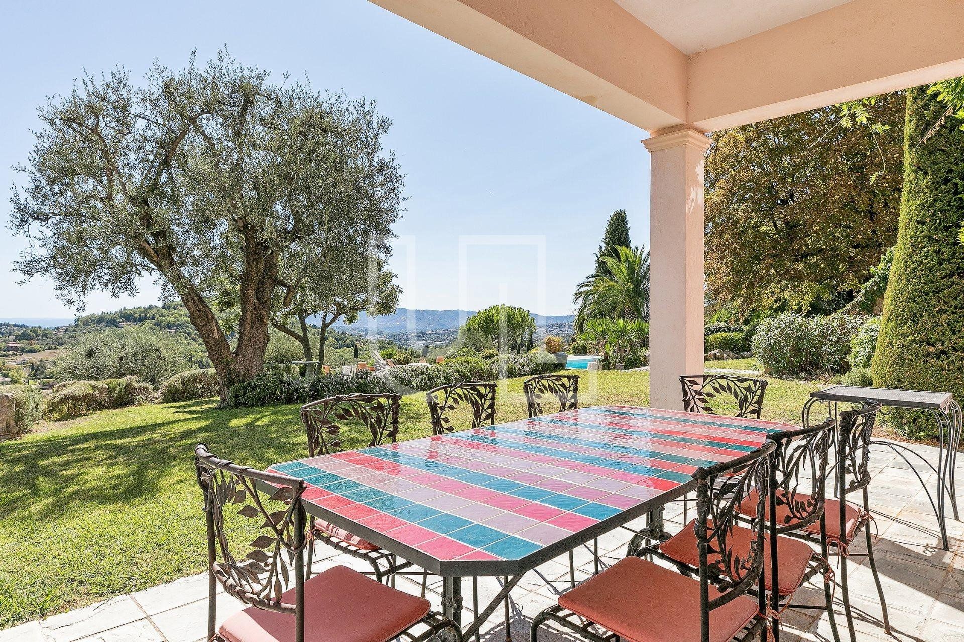 Будинок в Grasse, Provence-Alpes-Côte d'Azur 10486608