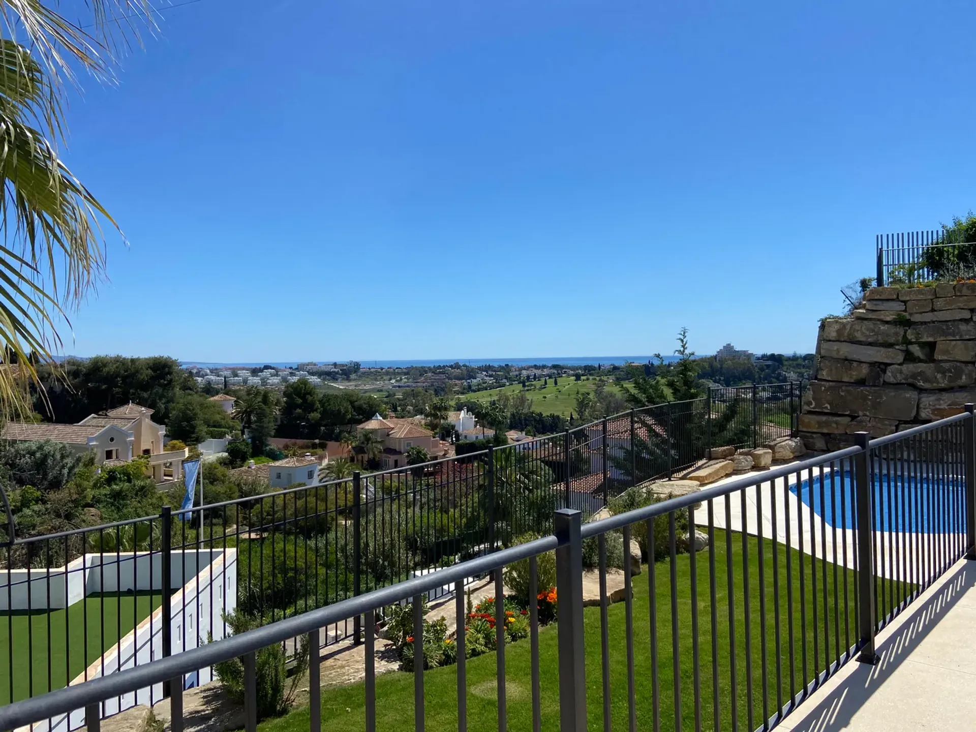 Condominium in Benahavís, Calle El Algarrobo 10626918