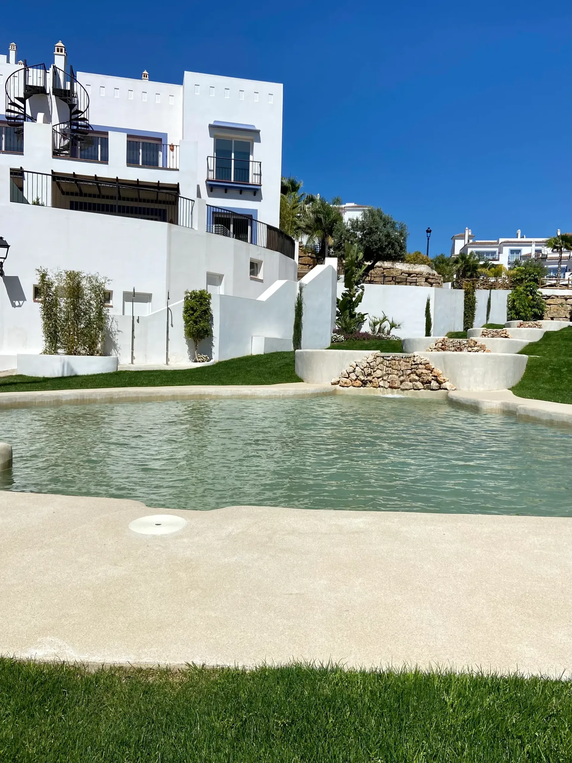 Condominium in Benahavis, Calle El Algarrobo 10626918