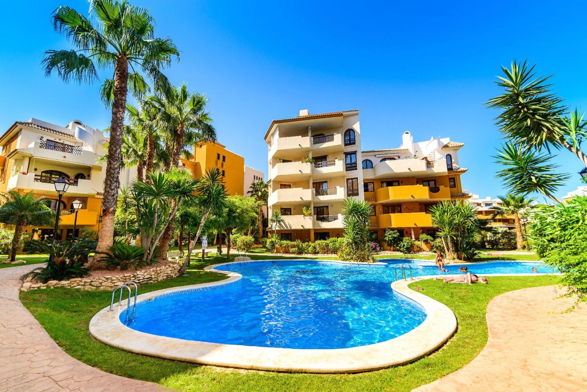 Condominium in Torrevieja, Valencia 10695089