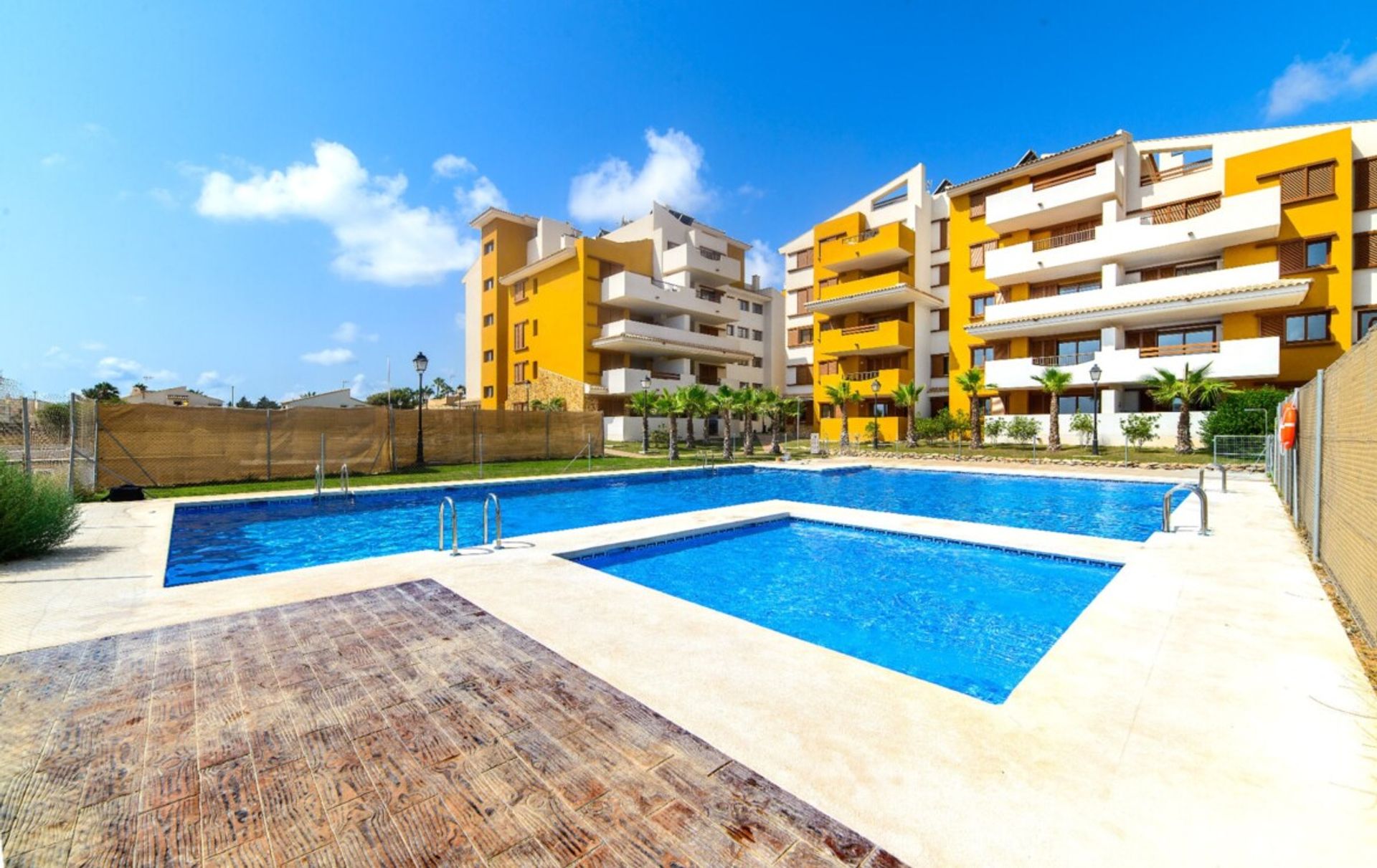 Condominium dans Punta Prima, Comunidad Valenciana 10695090