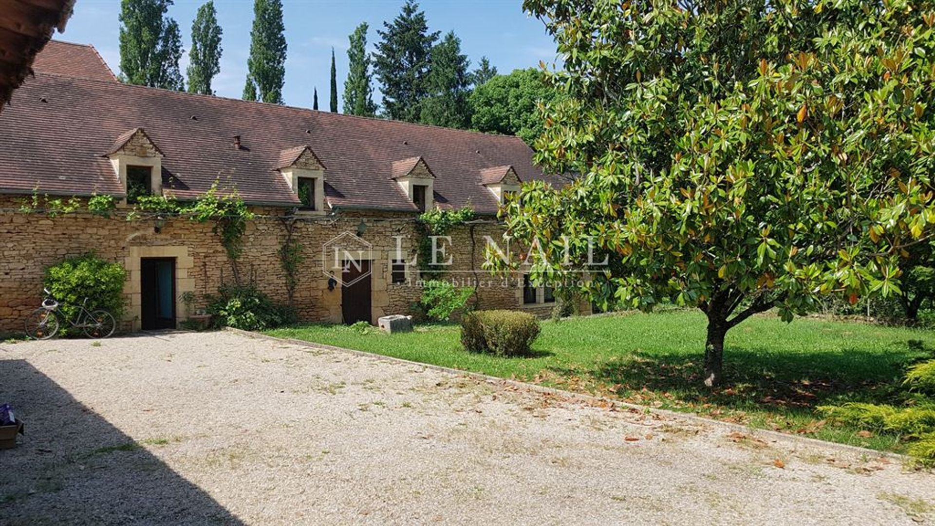 rumah dalam Marcillac-Saint-Quentin, Nouvelle-Aquitaine 10695458