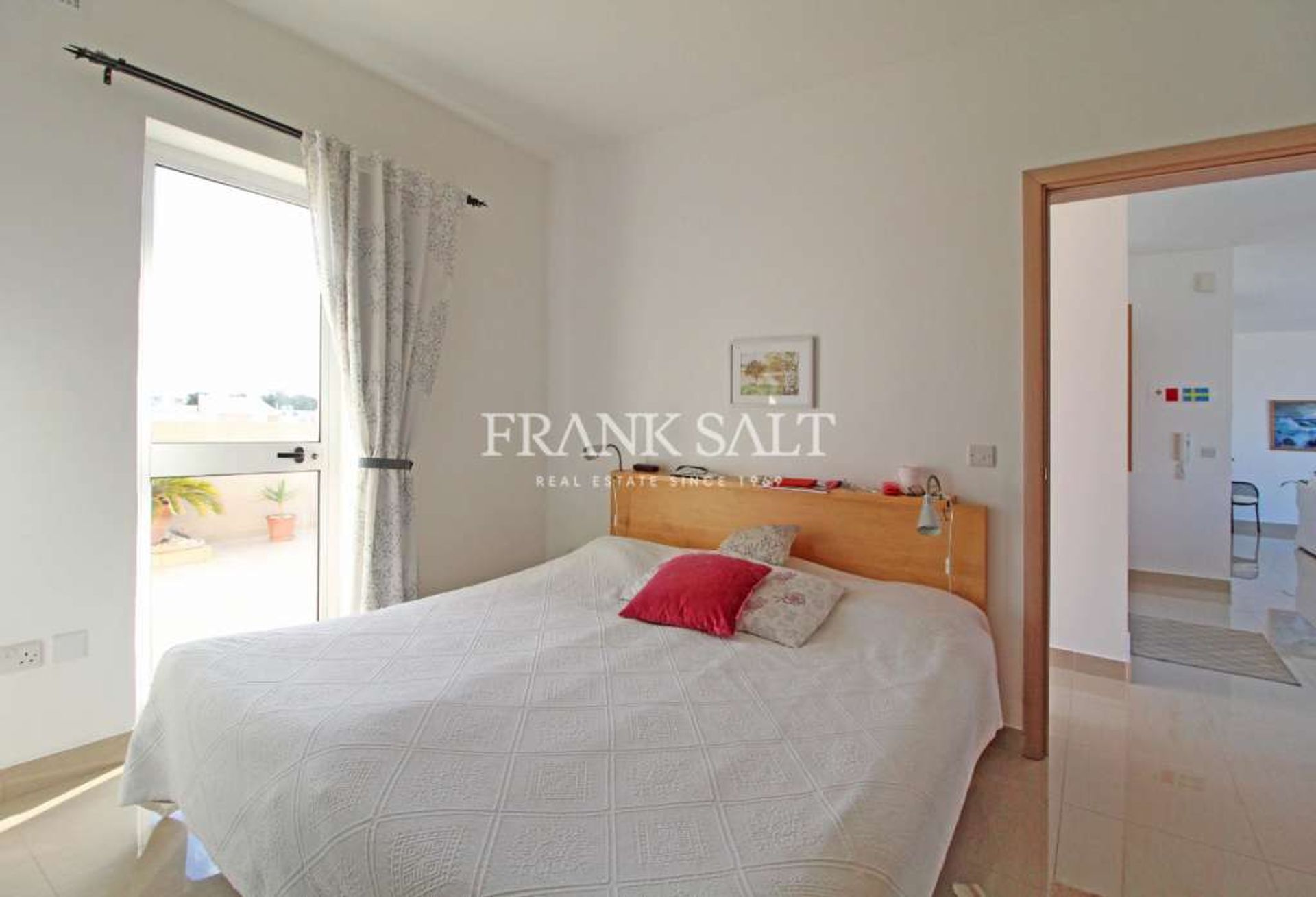 Condominium in San Giljan, San Giljan 10695609