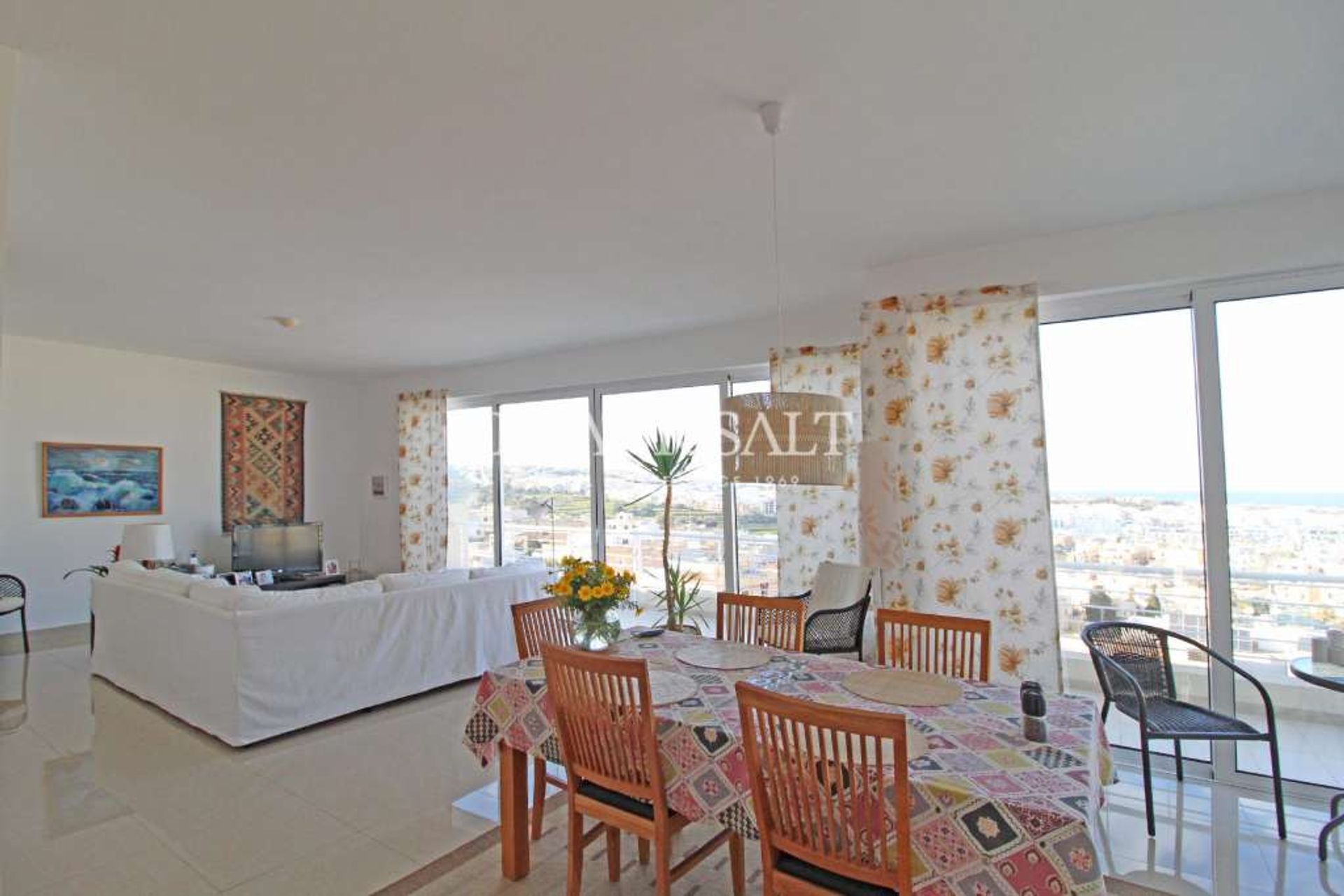 Condominium in San Giljan, San Giljan 10695609