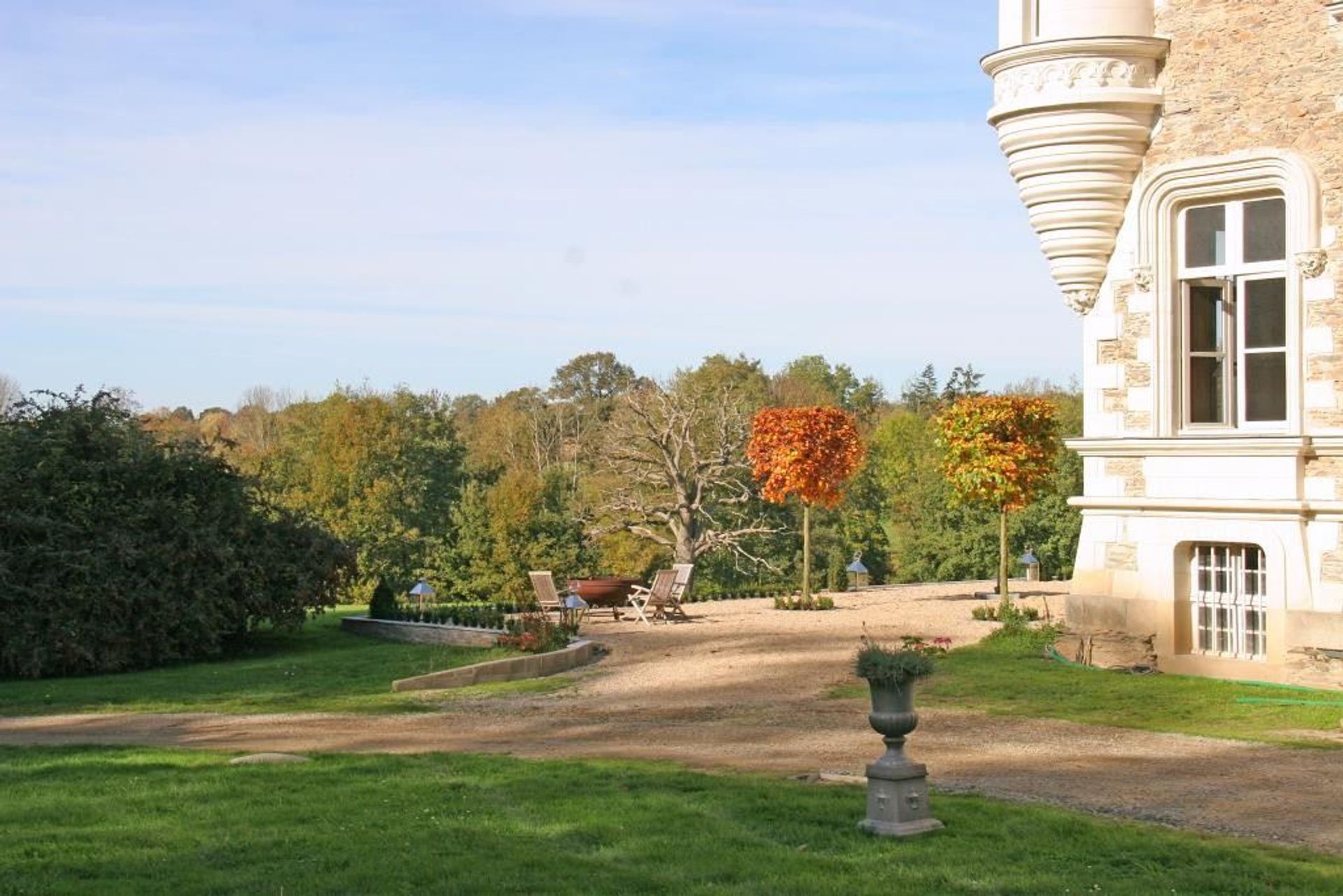 房子 在 Fromentières, Pays de la Loire 10695825