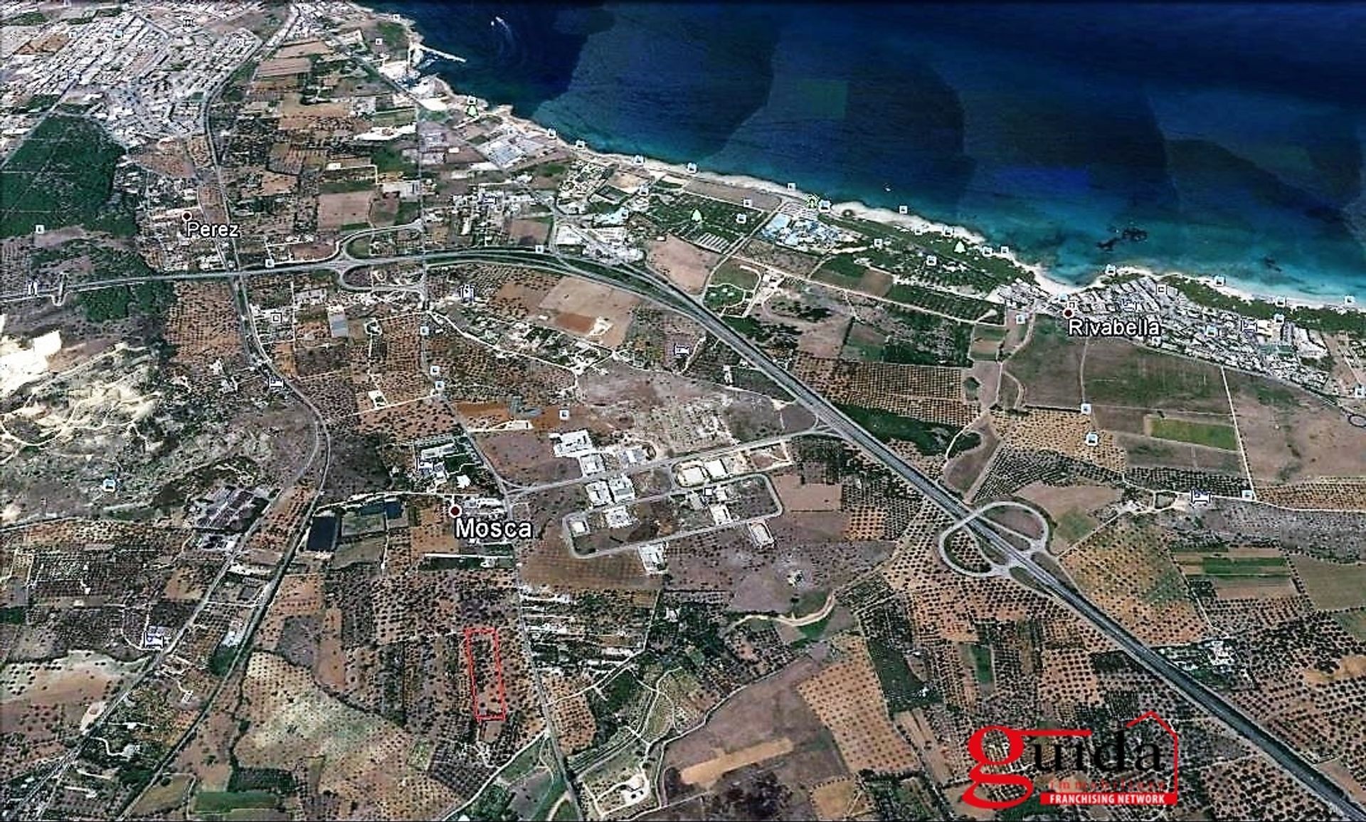 الأرض في Gallipoli, Apulia 10697003