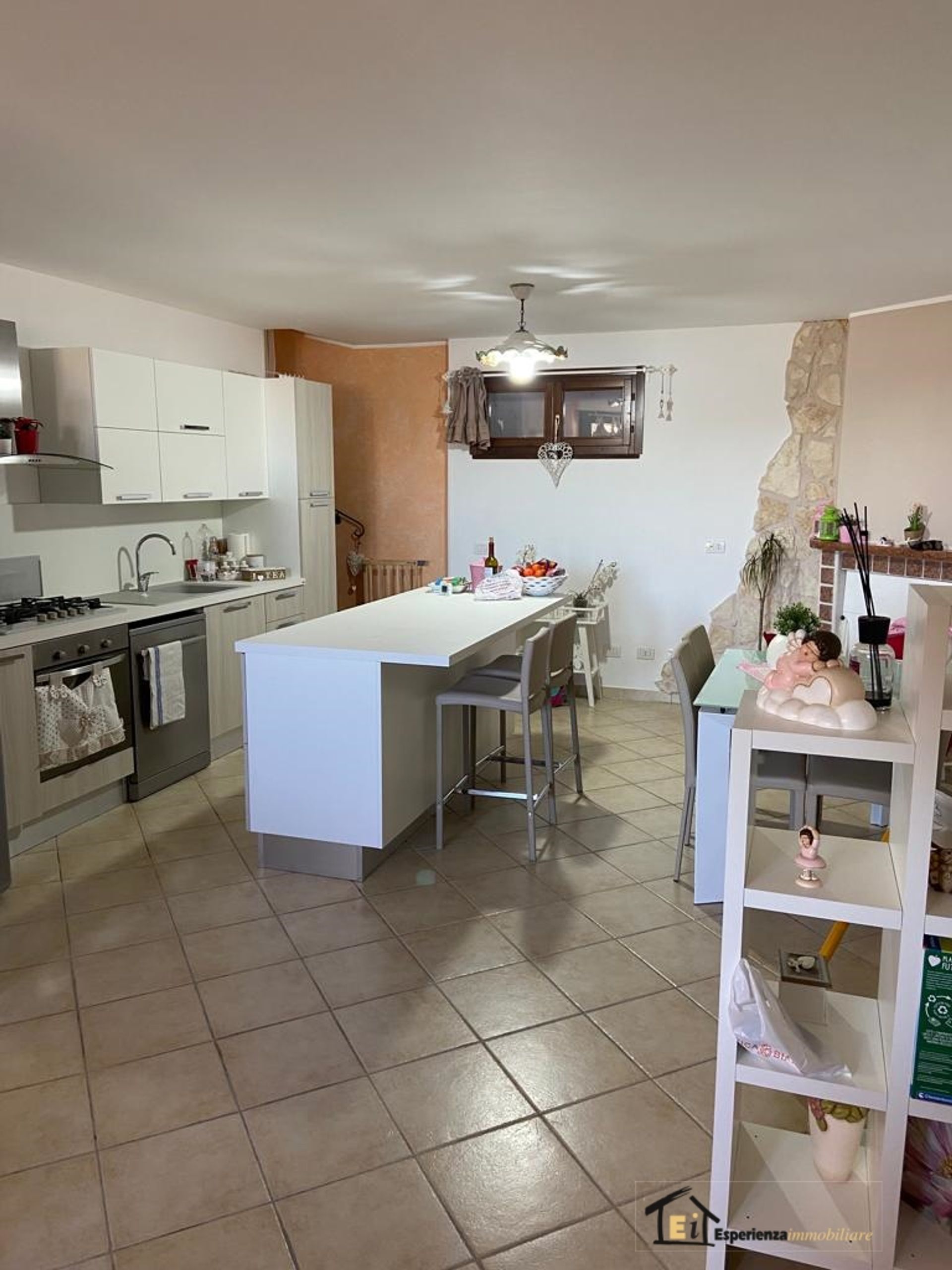 Huis in Montopoli in Sabina, Lazio 10697023