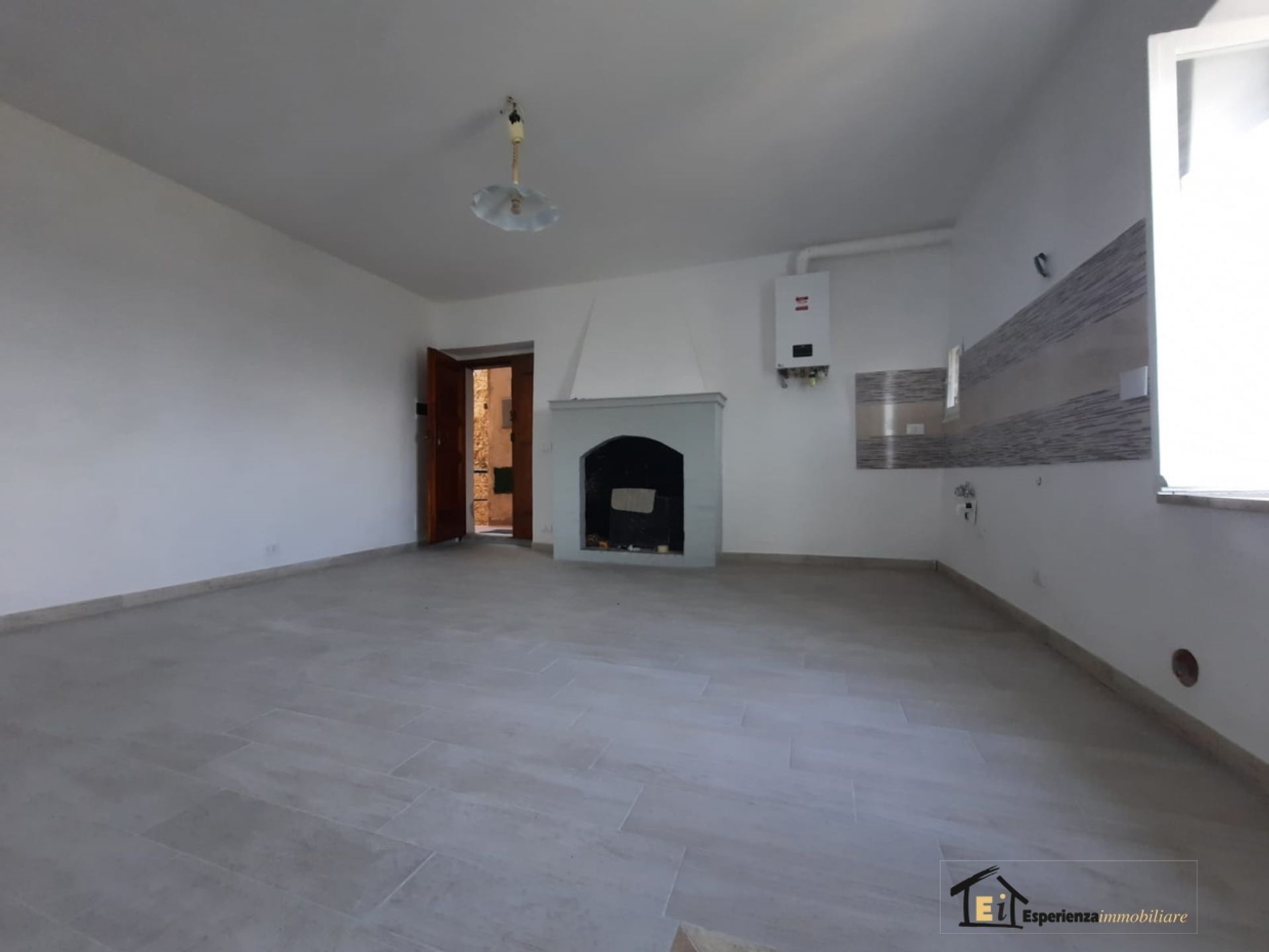 Condominium in Casperia, Lazio 10697092