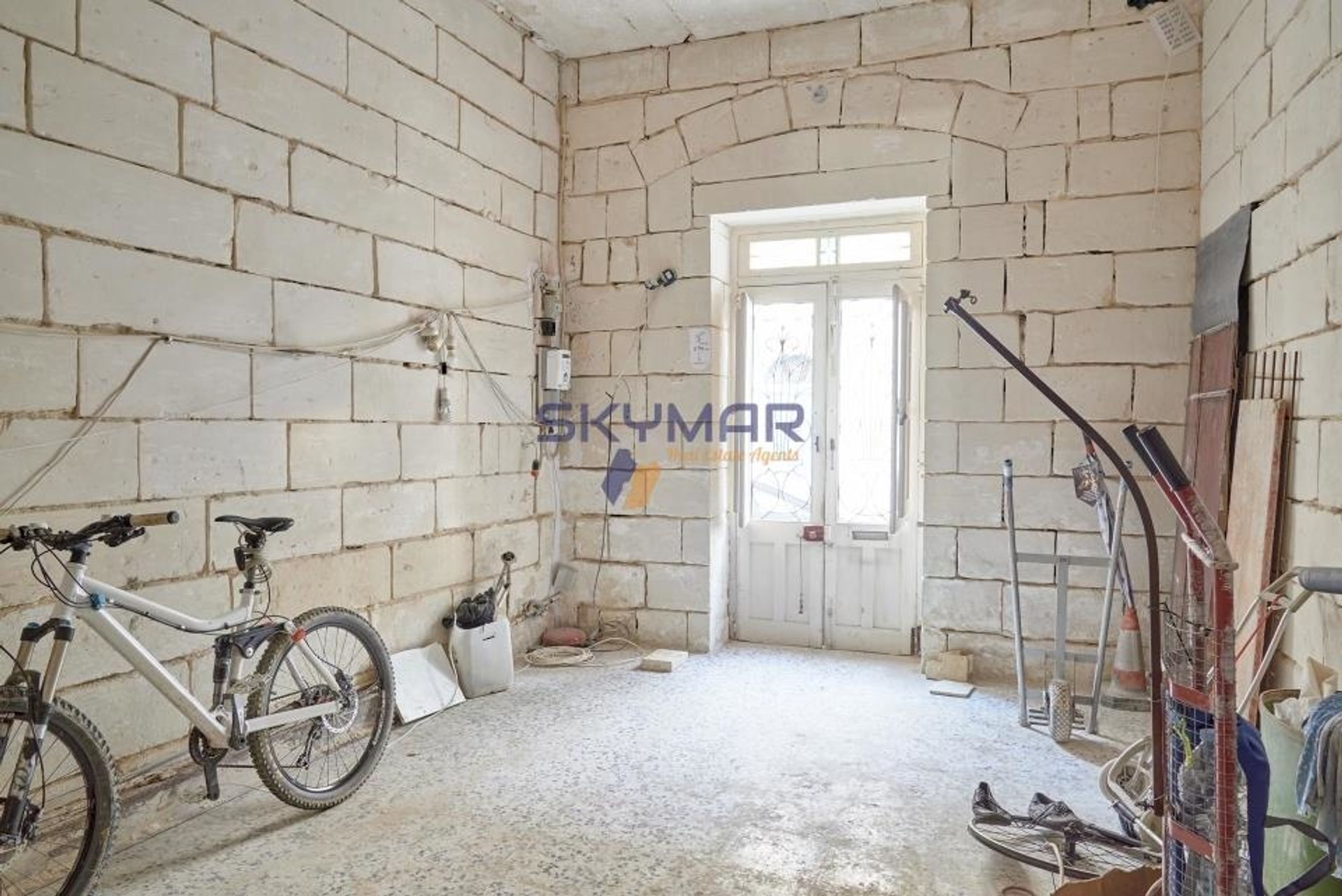 rumah dalam Qormi,  10697280