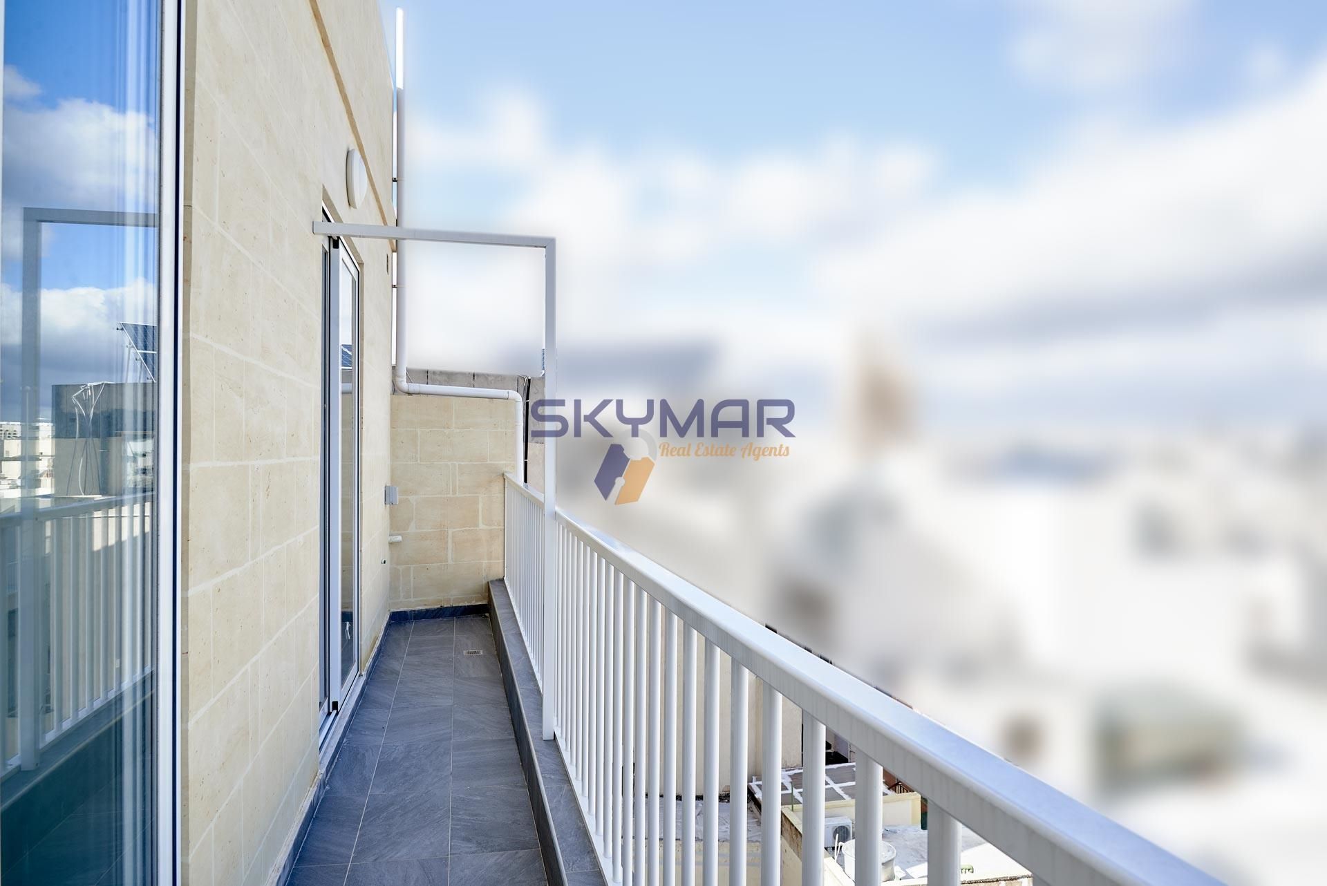 Condominio nel Qormi,  10697621