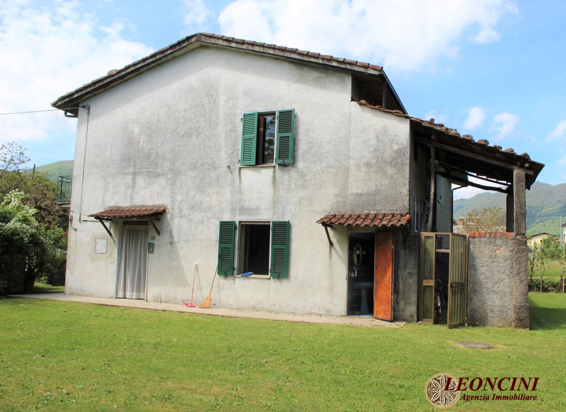 rumah dalam Mulazzo, Tuscany 10698097