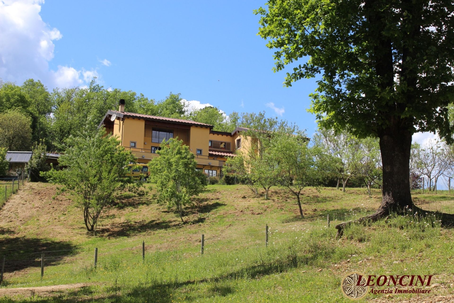 Будинок в Villafranca in Lunigiana, Tuscany 10698150