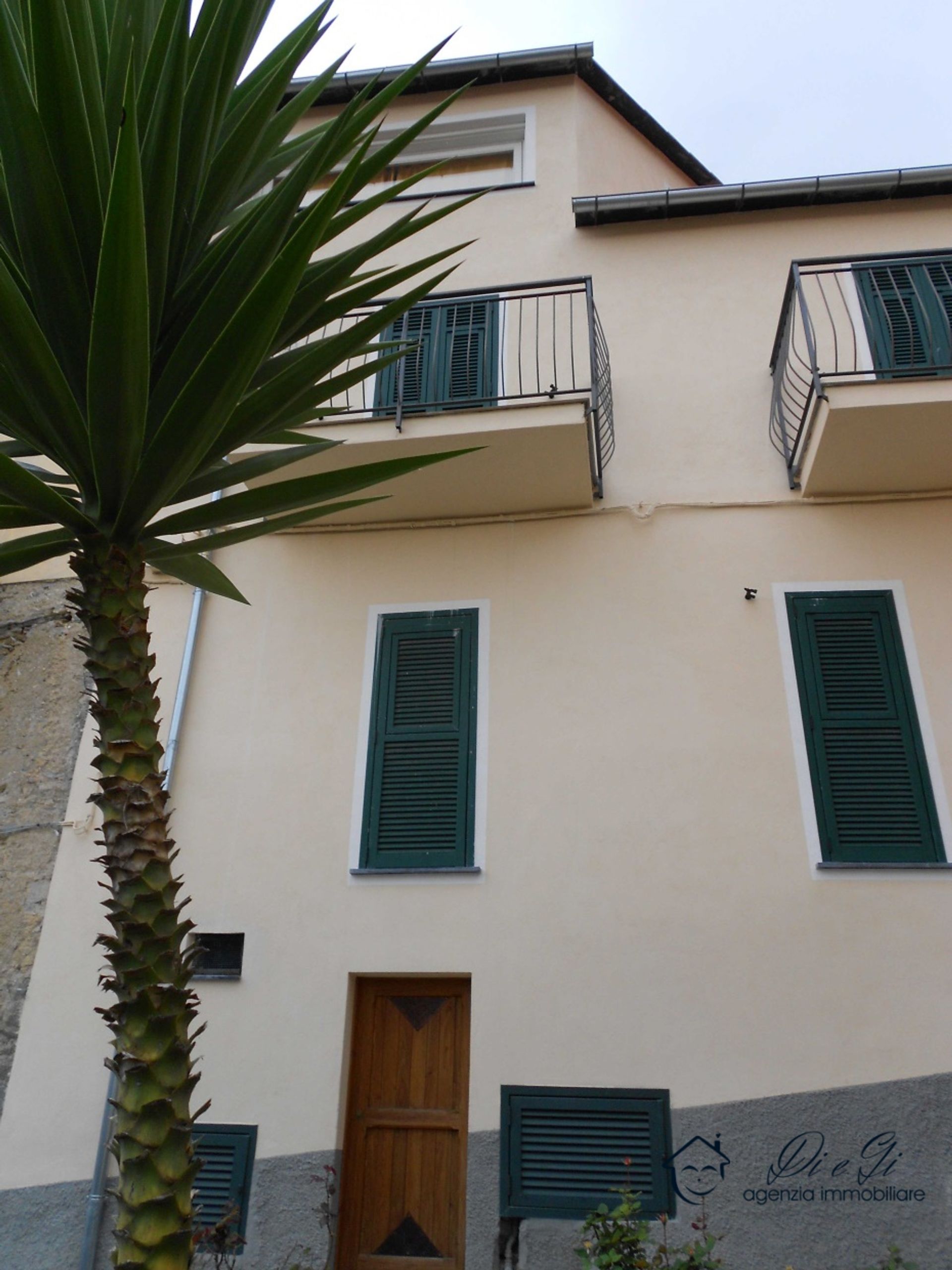 Condominium in , Liguria 10698304