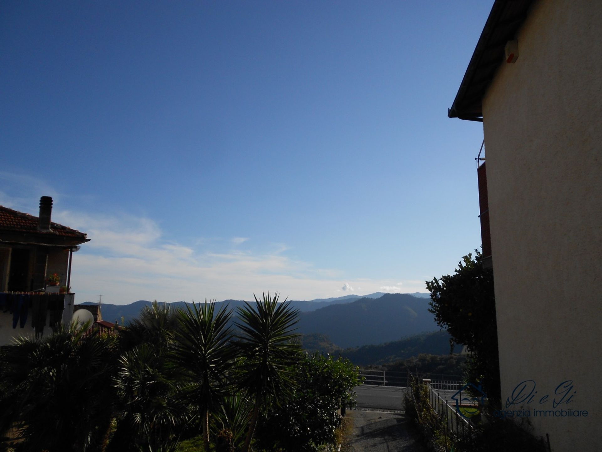 Condominium in , Liguria 10698304