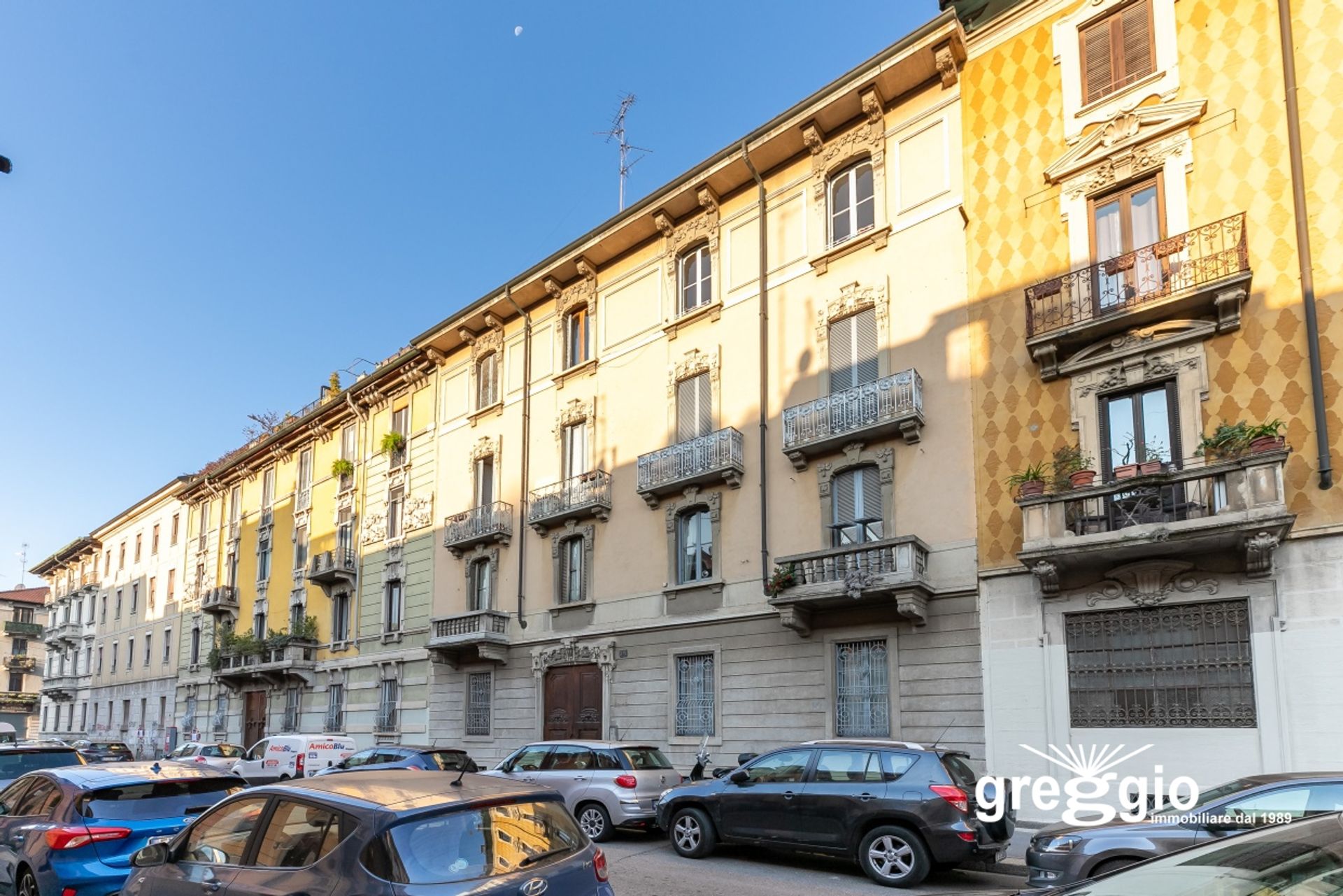 Condominio nel Milan, Lombardy 10698352