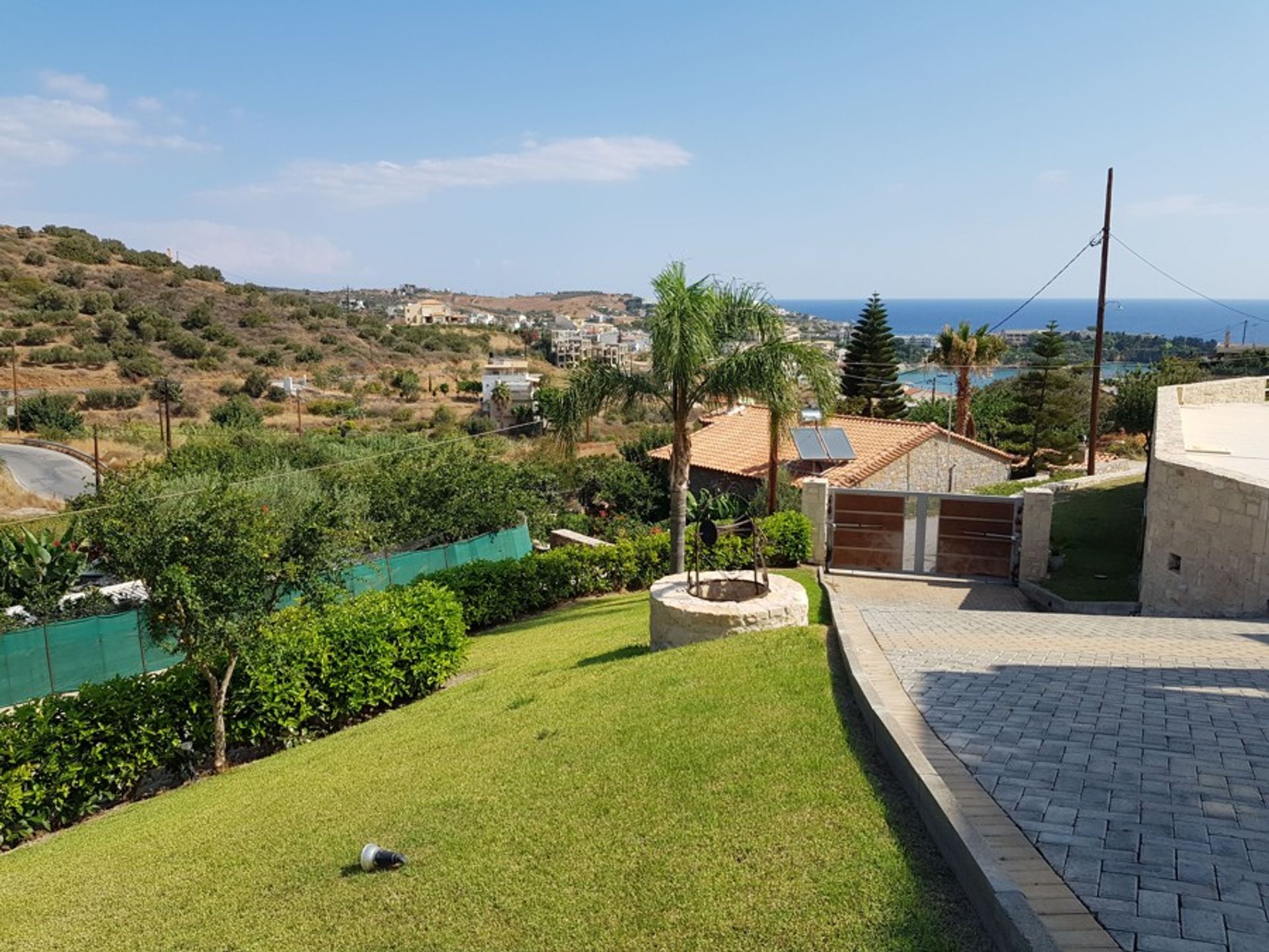 House in Agia Pelagia,  10699705