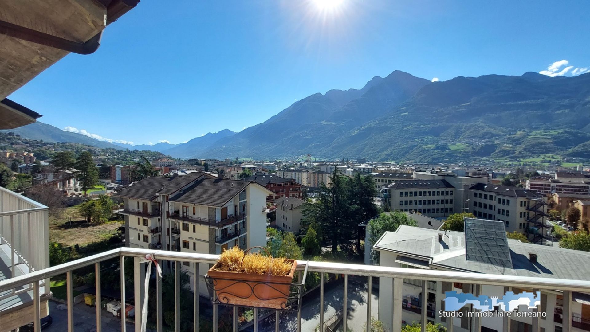 सम्मिलित में Aosta, Aosta 10699856