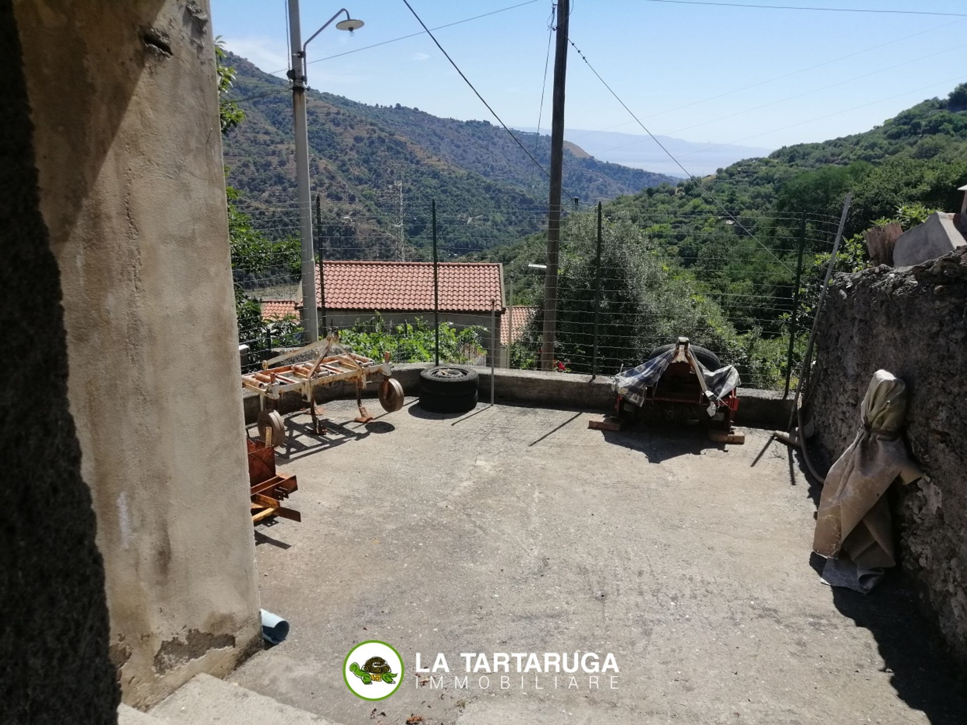 casa en Santa Caterina Villarmosa, Sicilia 10699907