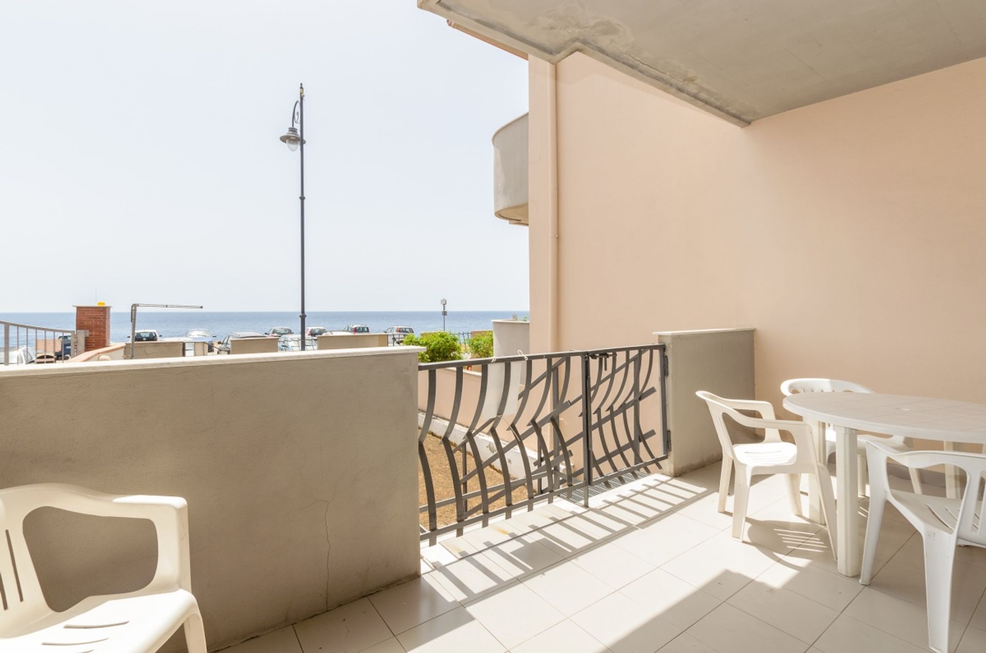 Condominio en Nizza de Sicilia, Sicilia 10699924