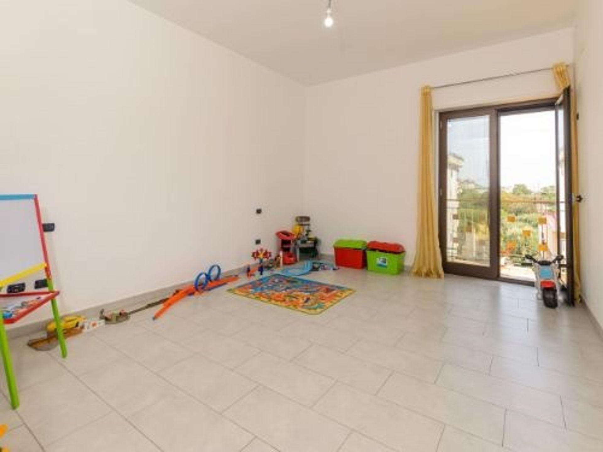 Condominio en Santa Teresa di Riva, Sicilia 10699929