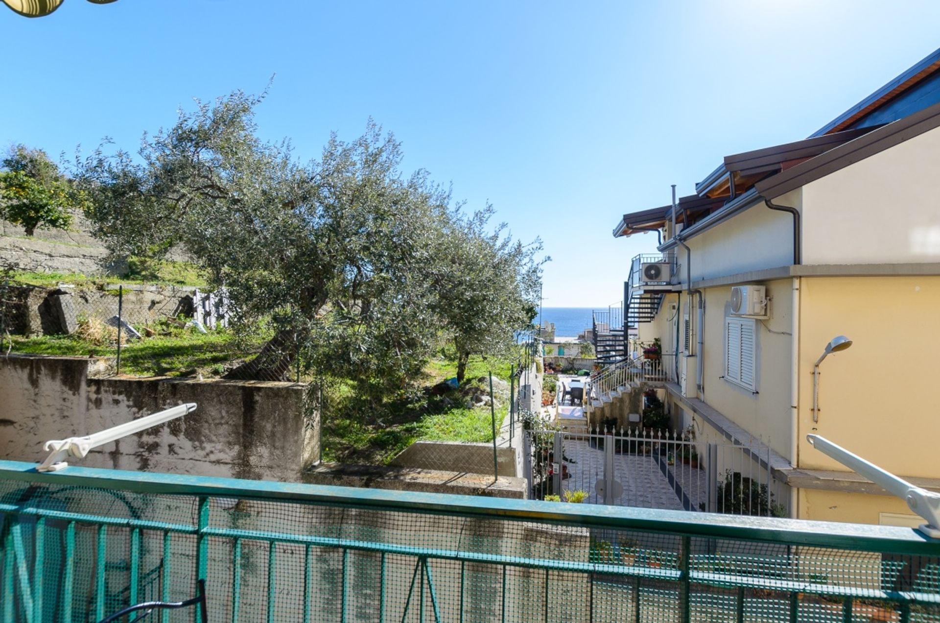 Condominio nel Santa Teresa di Riva, Sicilia 10699931