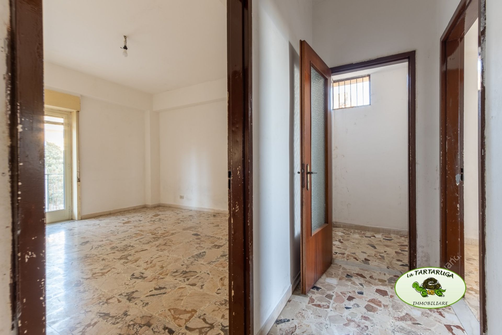 Condominio en Santa Teresa di Riva, Sicilia 10699947