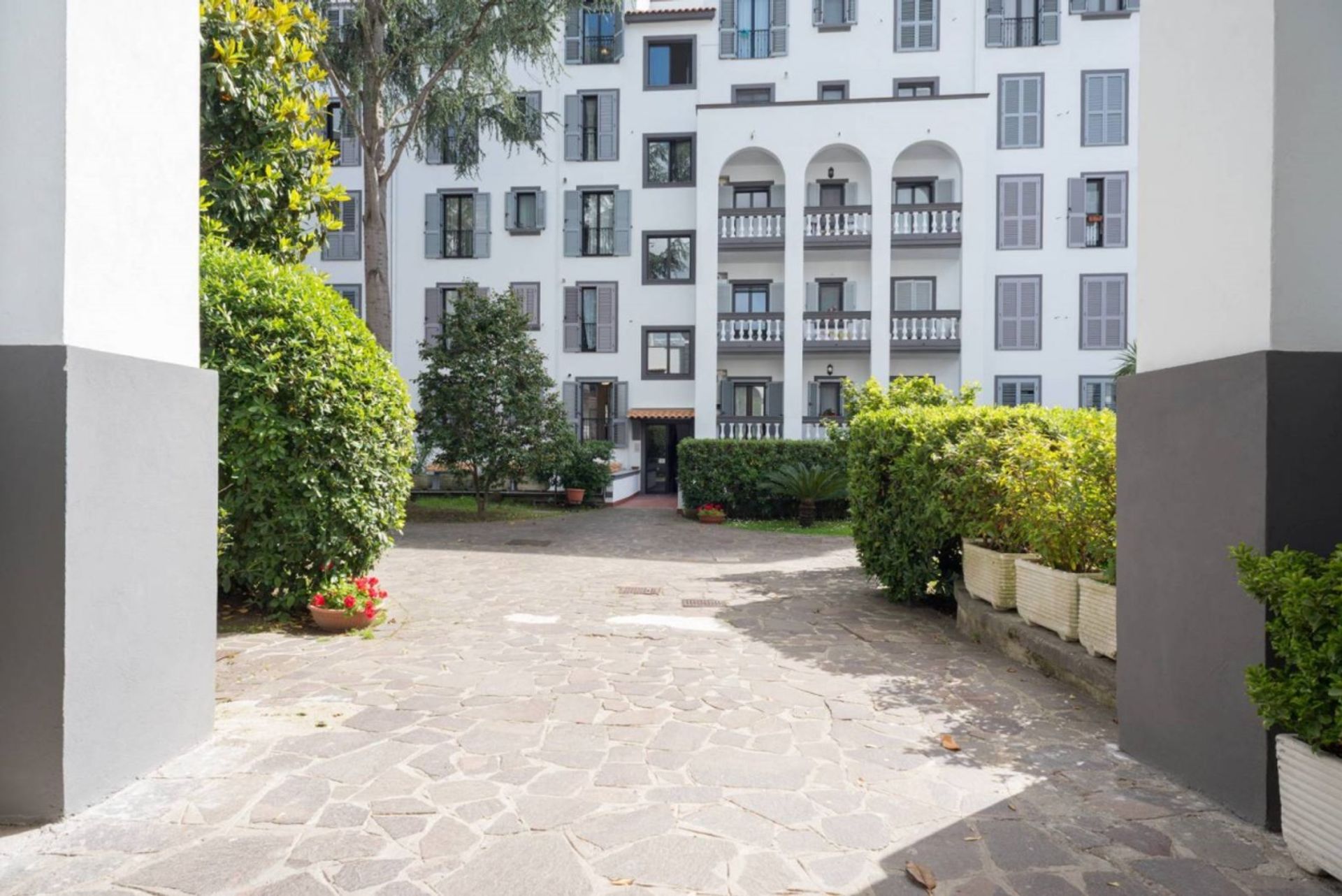 Condominio en Pozzuoli, Campania 10700111